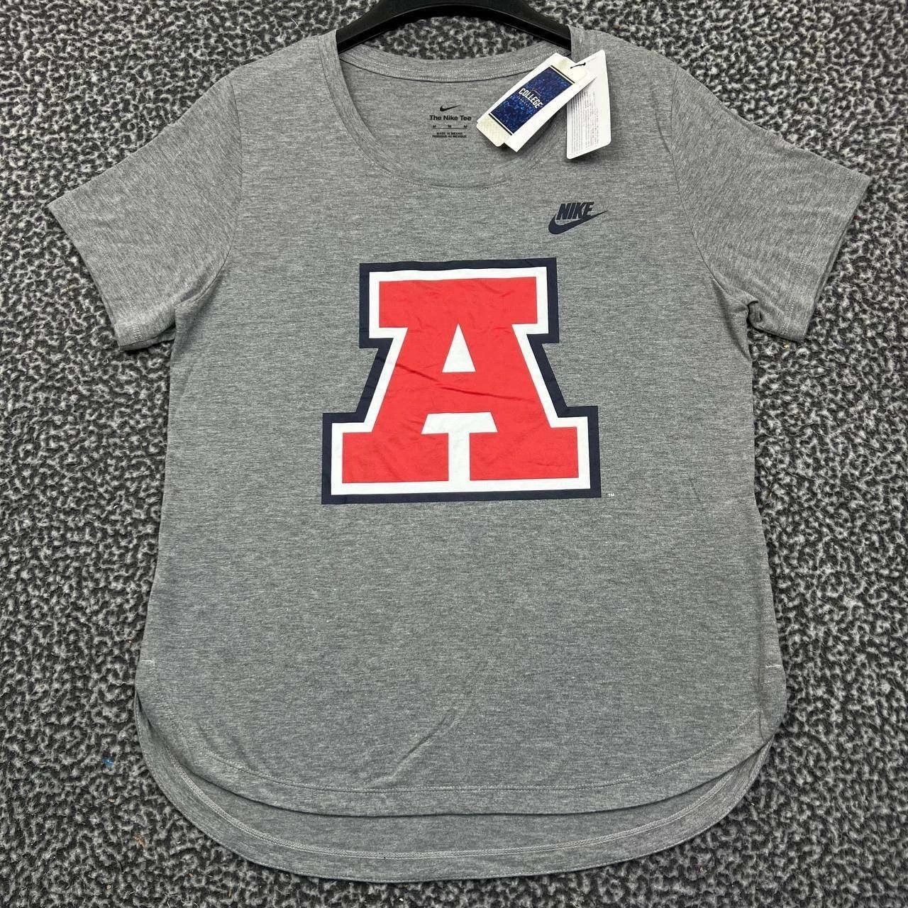 Nike Nike Shirt Women Arizona Wildcats NCAA Crew Neck New M Size M / US 6-8 / IT 42-44 - 1 Thumbnail