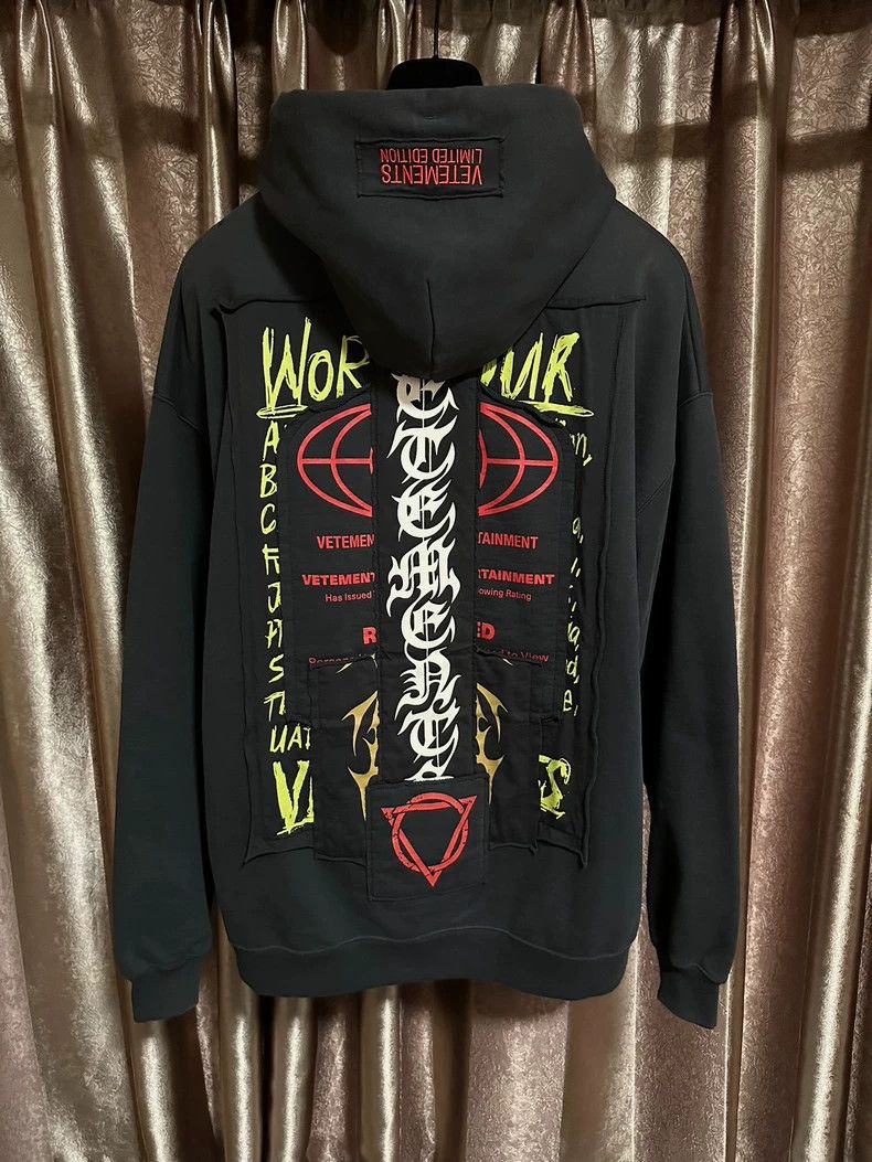 Vetements vetements Pentagram multi-element patch sweatshirt 2501-Nex Size US XS / EU 42 / 0 - 2 Thumbnail