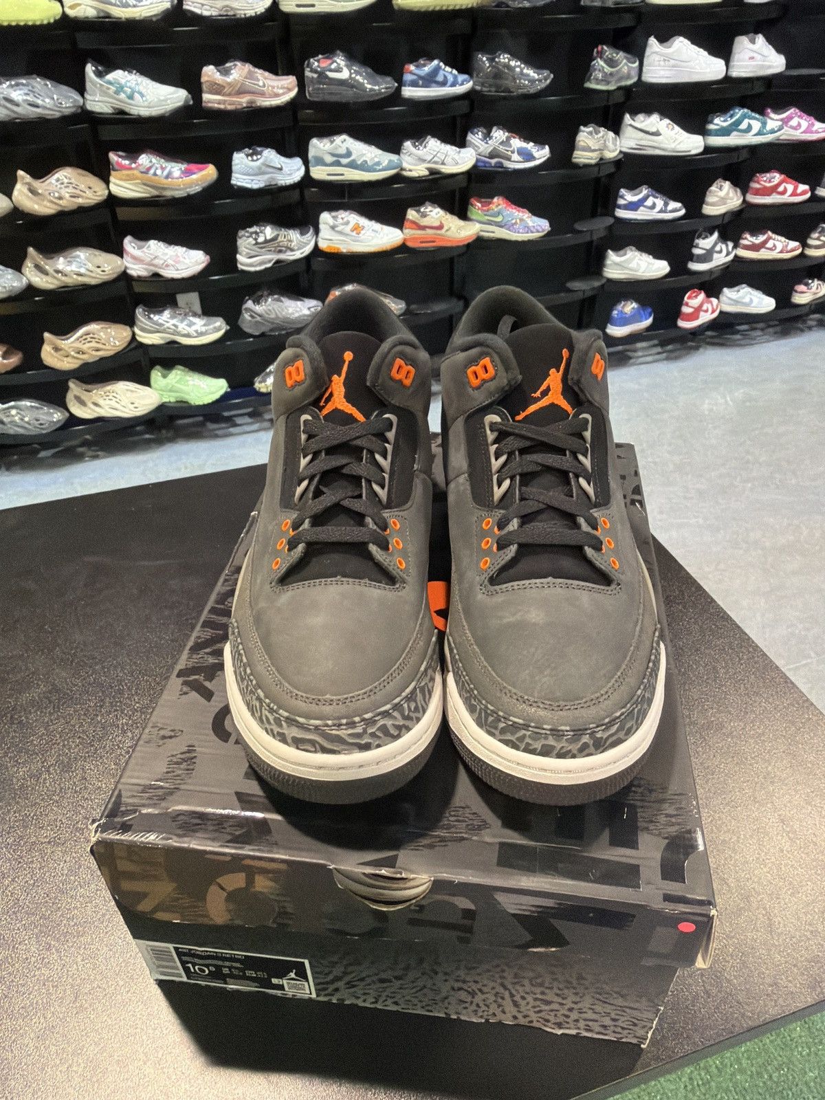 Jordan Brand Jordan 3 Fearless Pack Size-10.5 Brand New Quick Ship Size US 10.5 / EU 43-44 - 2 Thumbnail