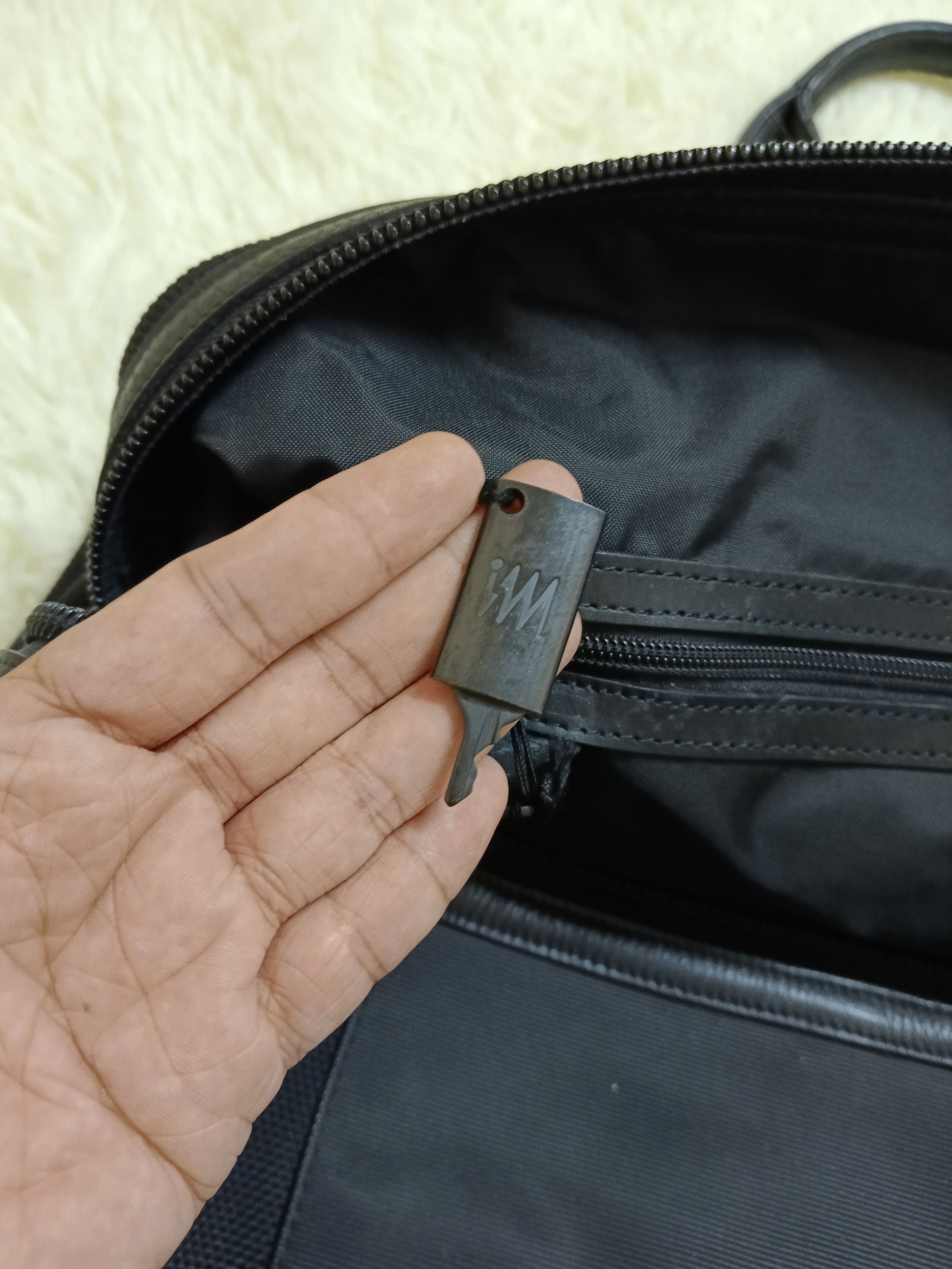 Issey Miyake ISSEY MIYAKE TRAVEL BAG Size ONE SIZE - 9 Thumbnail