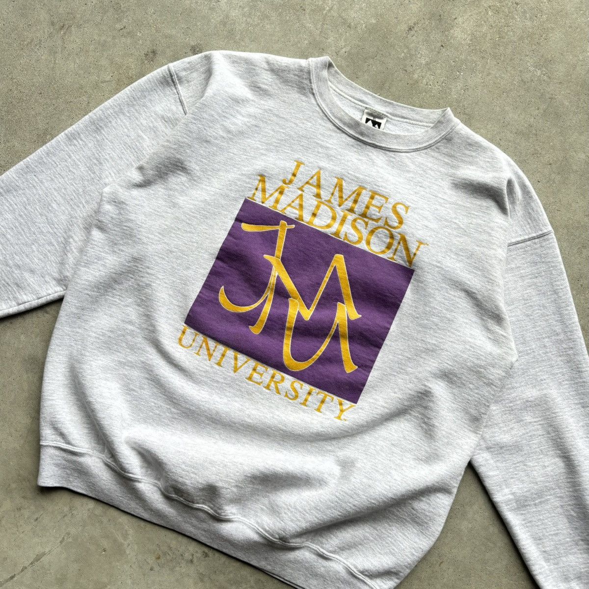 Vintage vintage 90s JAMES MADISON UNIVERSITY JMU Spellout sweatshirt Size US M / EU 48-50 / 2 - 7 Thumbnail