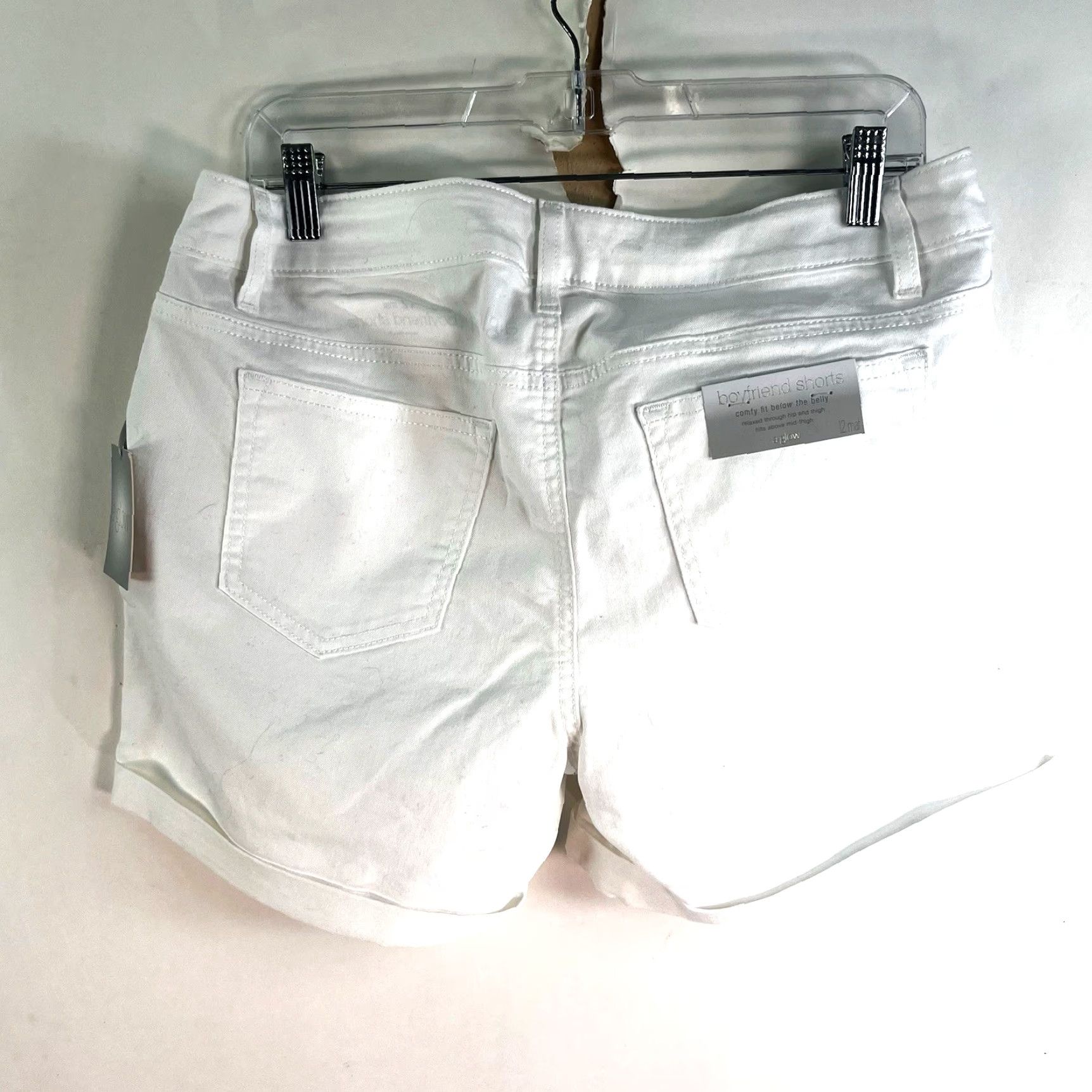 Vintage a:glow Maternity White a:glow Boyfriend Shorts Denim 12 Womens Regular High Rise 4.5 Inseam 5-Pocket NWT Non NWT Size 34" / US 12 / IT 48 - 7 Thumbnail