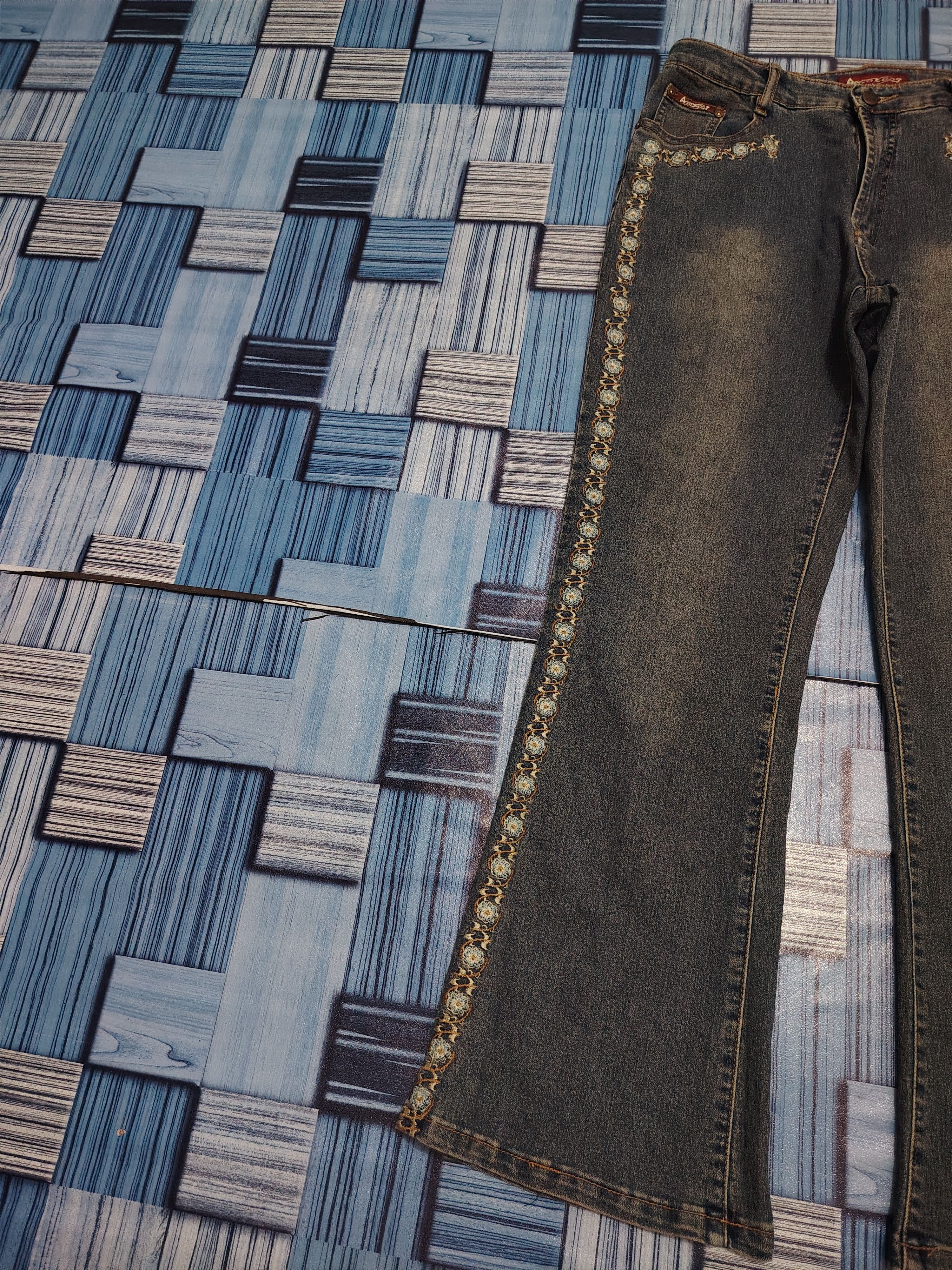 If Six Was Nine × Japanese Brand Insane Bootcut Aofeng Flower Embroidered Side Flared Jeans Size US 30 / EU 46 - 14 Thumbnail