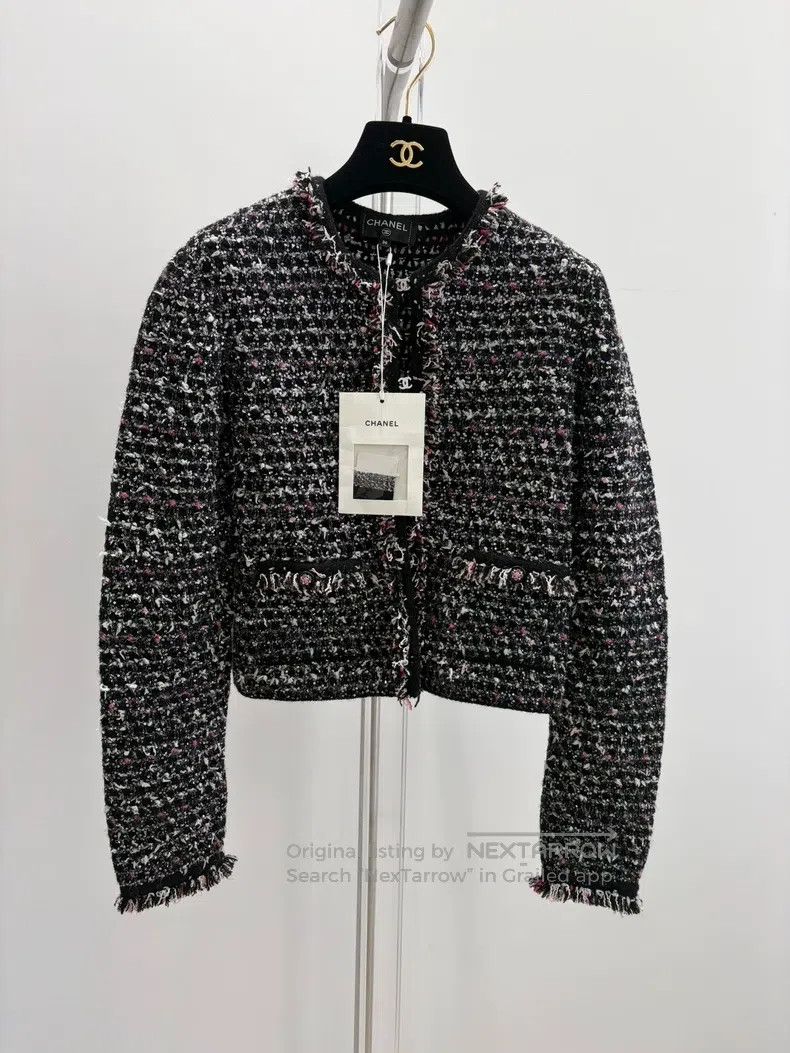Chanel Chanel Black diamond-buttoned tweed jacket Size XS / US 0-2 / IT 36-38 - 1 Thumbnail