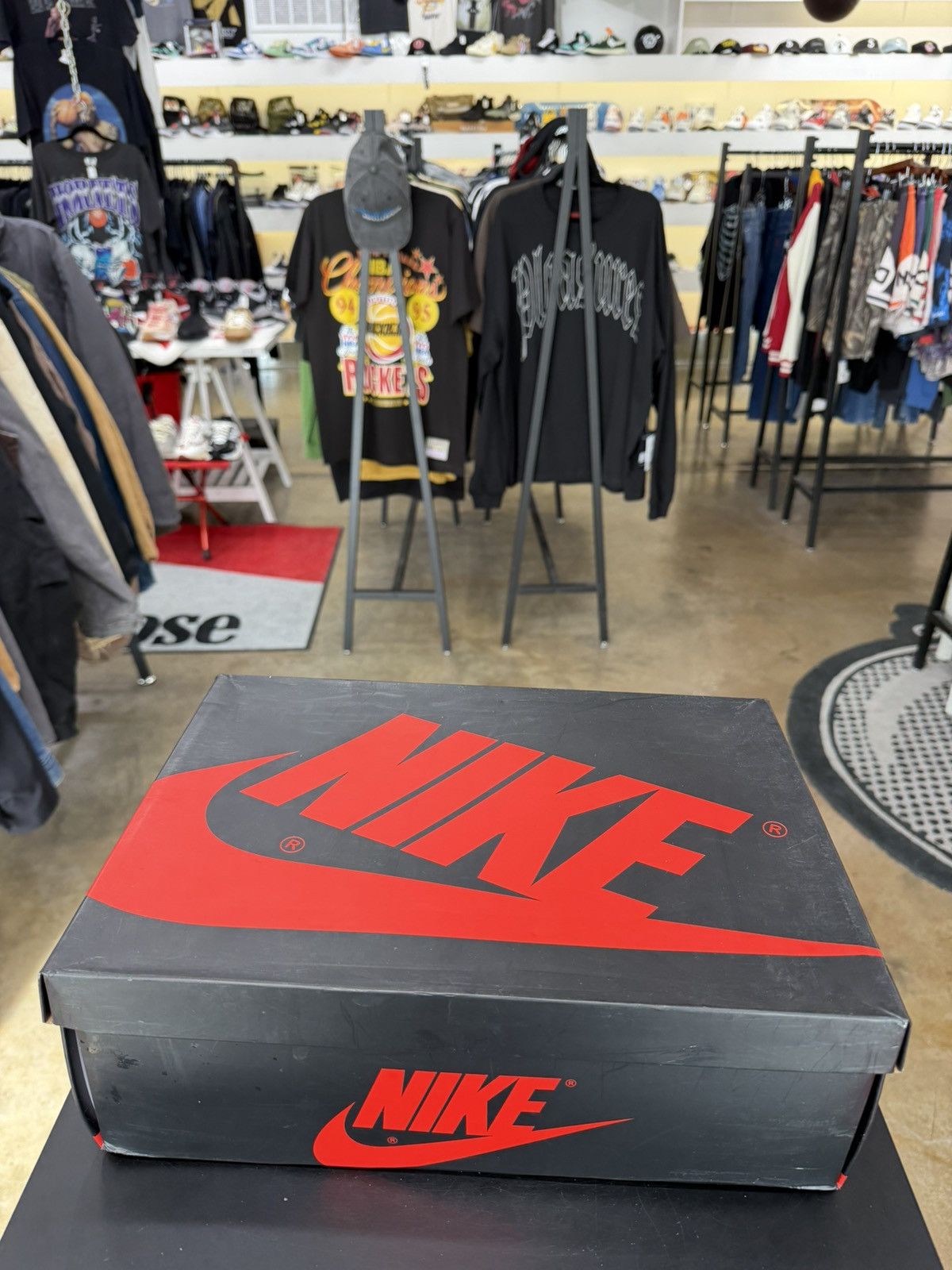 Jordan Brand Jordan 1 Low Black Smoke Grey Size 9 (2022) Size US 9 / EU 42 - 14 Thumbnail