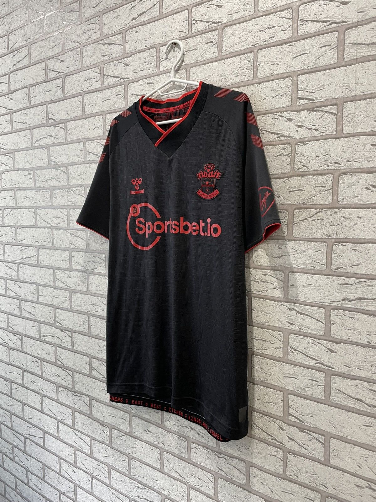 Hummel × Vintage Southampton 2021 2022 Soccer Football Jersey Shirt T Shirt Size US XL / EU 56 / 4 - 2 Thumbnail