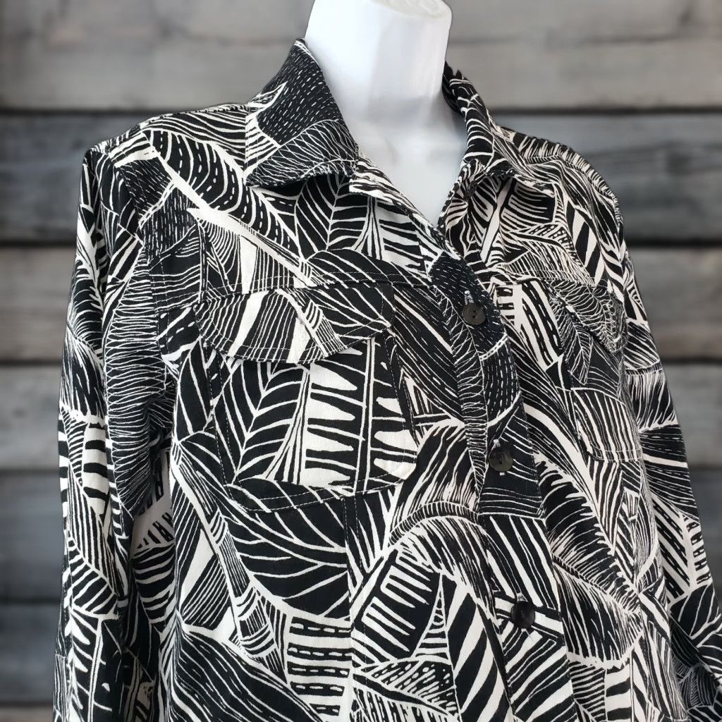 Vintage Chicos Womens Button Front Jacket Sz Medium Black White Leaf Print Cotton Size M / US 6-8 / IT 42-44 - 1 Thumbnail