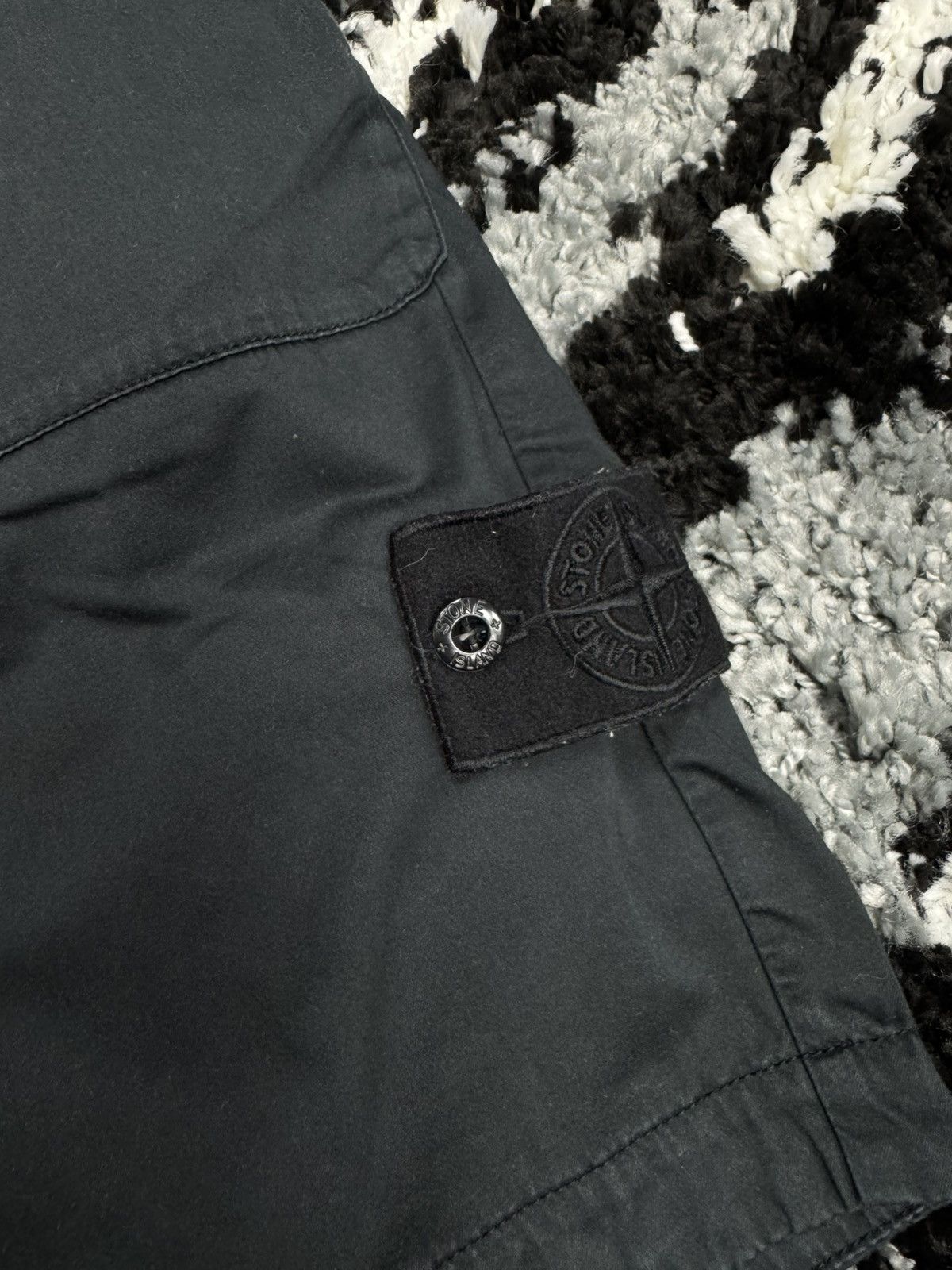 Stone Island Shadow Project Stone island shadow project shorts (navy) Size US 30 / EU 46 - 2 Thumbnail