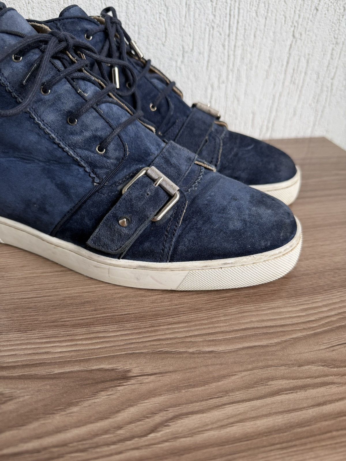 Christian Louboutin Suede nono strap flats sneaker Size US 9 / EU 42 - 4 Thumbnail