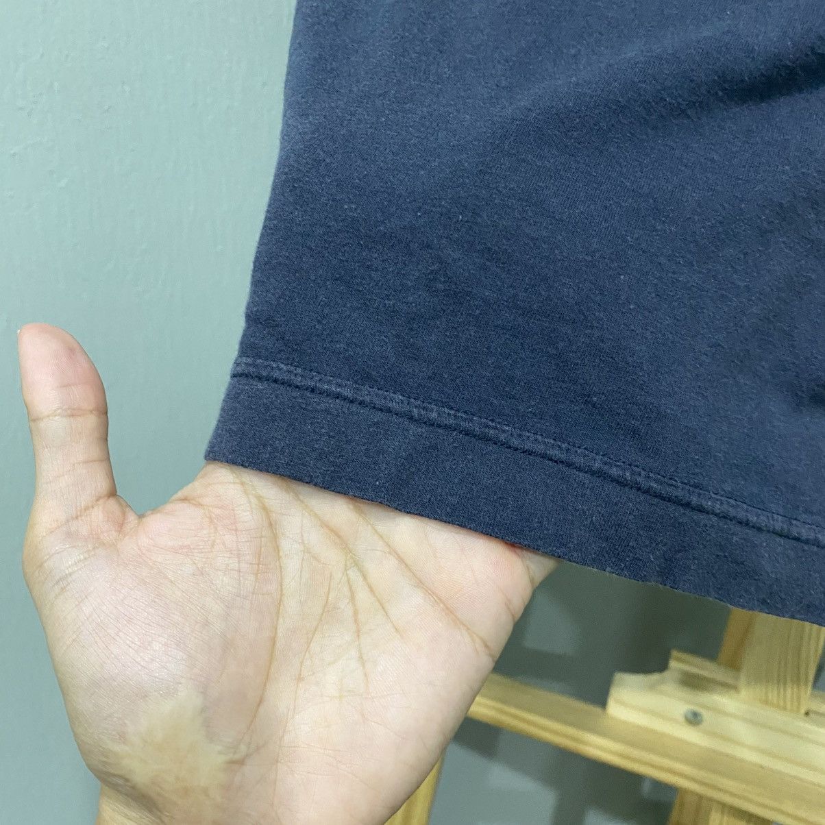 Issey Miyake Vintage Issey Miyake Men Navy Blue V-Neck T-Shirt Size US M / EU 48-50 / 2 - 7 Thumbnail