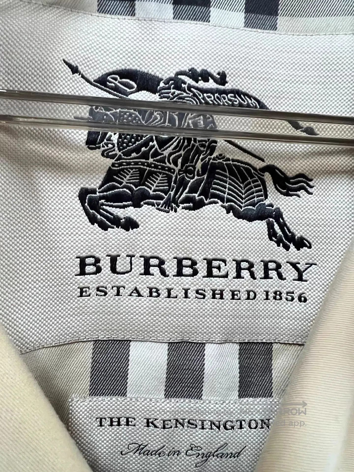 Burberry Beige Double-Breasted Trench Coat Size S. Size US S / EU 44-46 / 1 - 5 Thumbnail