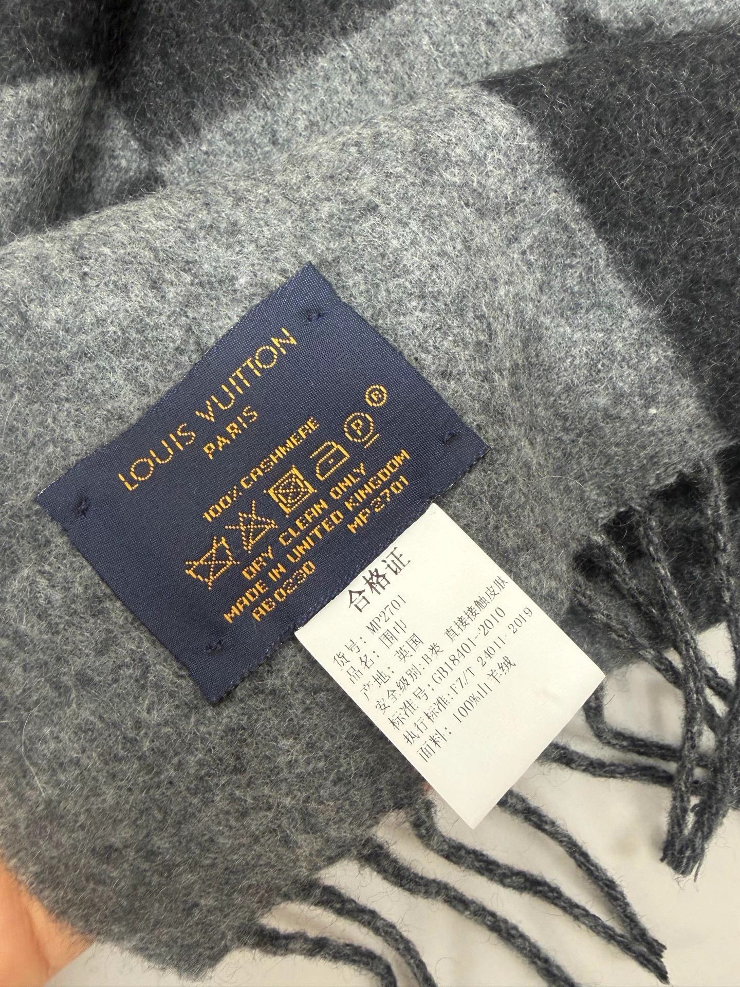 Louis Vuitton Lv x Nigo Collab Check Gray 100% Cashmere 99New 205x40 Size ONE SIZE - 4 Thumbnail