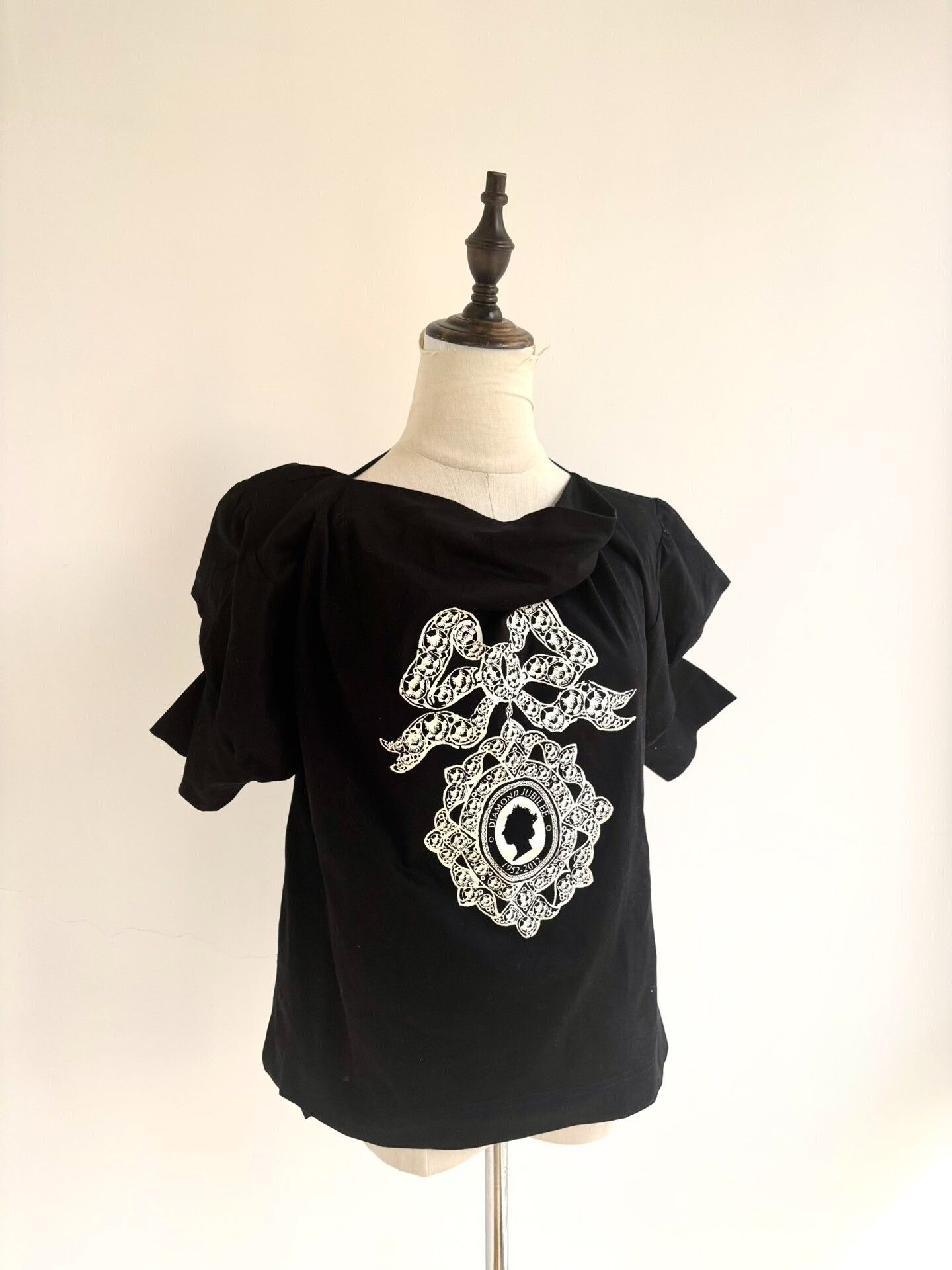 Vivienne Westwood vivienne westwood black lace bow t-shirt Size M / US 6-8 / IT 42-44 - 1 Thumbnail
