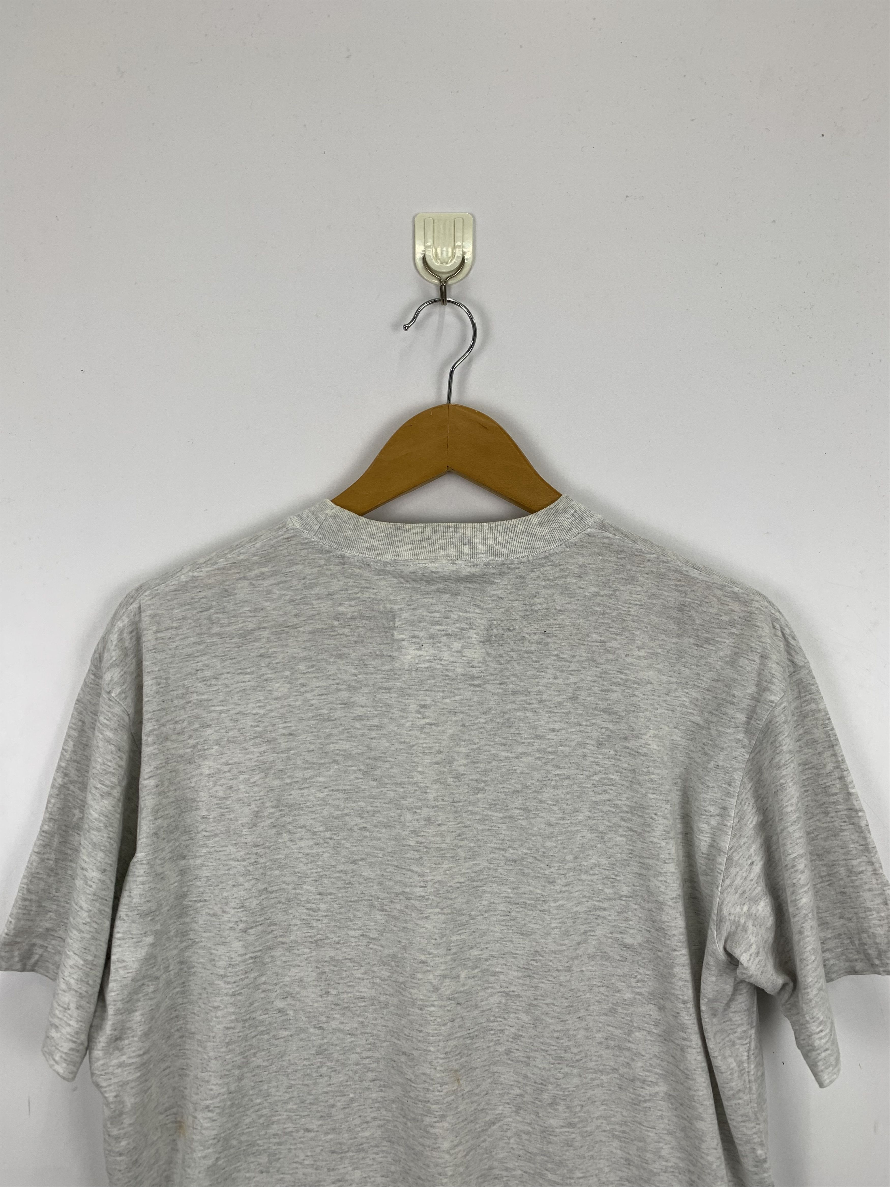 Nike × Vintage Vintage Y2K Nike Swoosh Center T Shirt TA0221 Size US M / EU 48-50 / 2 - 4 Thumbnail