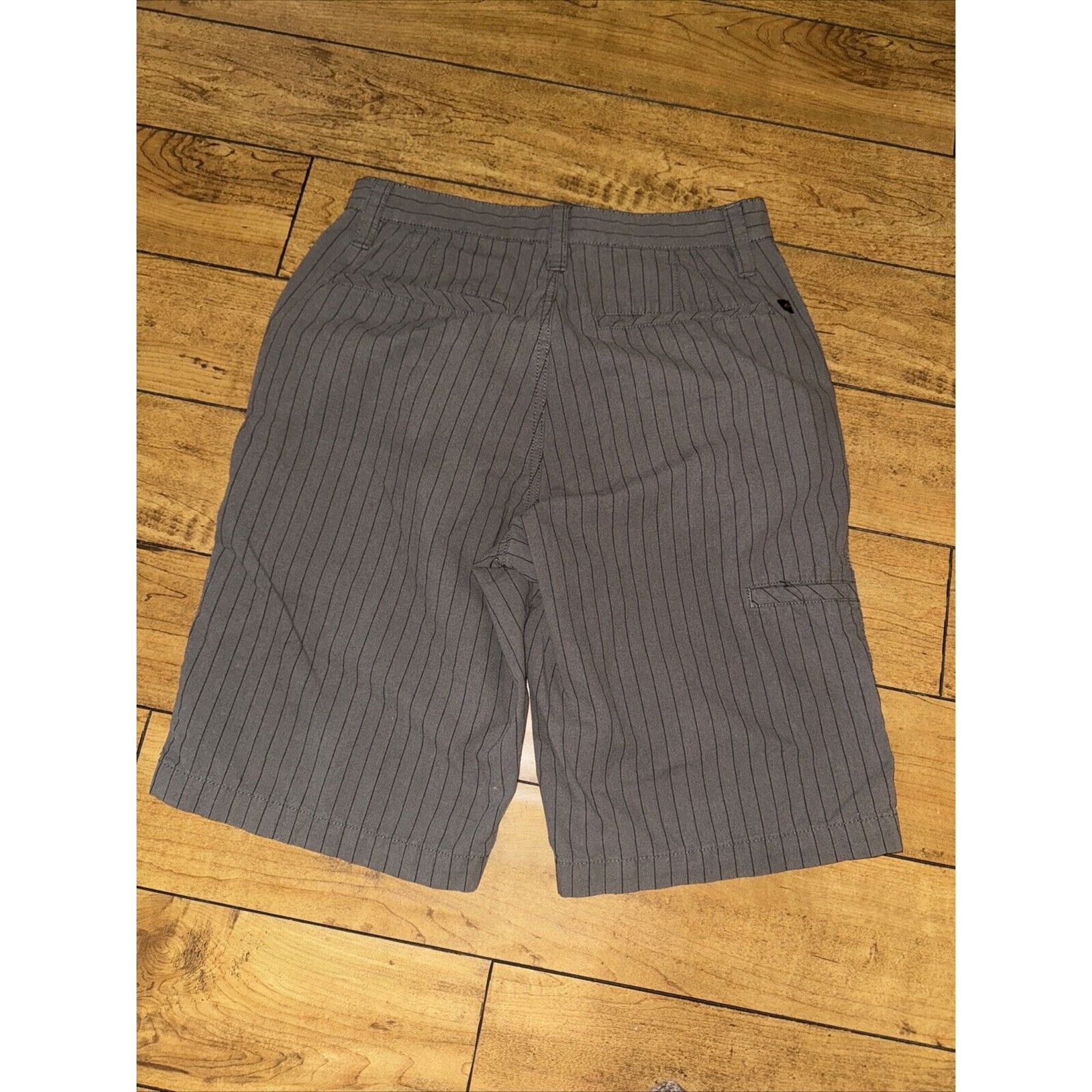 Vintage Vintage Hawk Skateboarding Stripped Chino Short Grey Size 30 Size US 30 / EU 46 - 3 Thumbnail