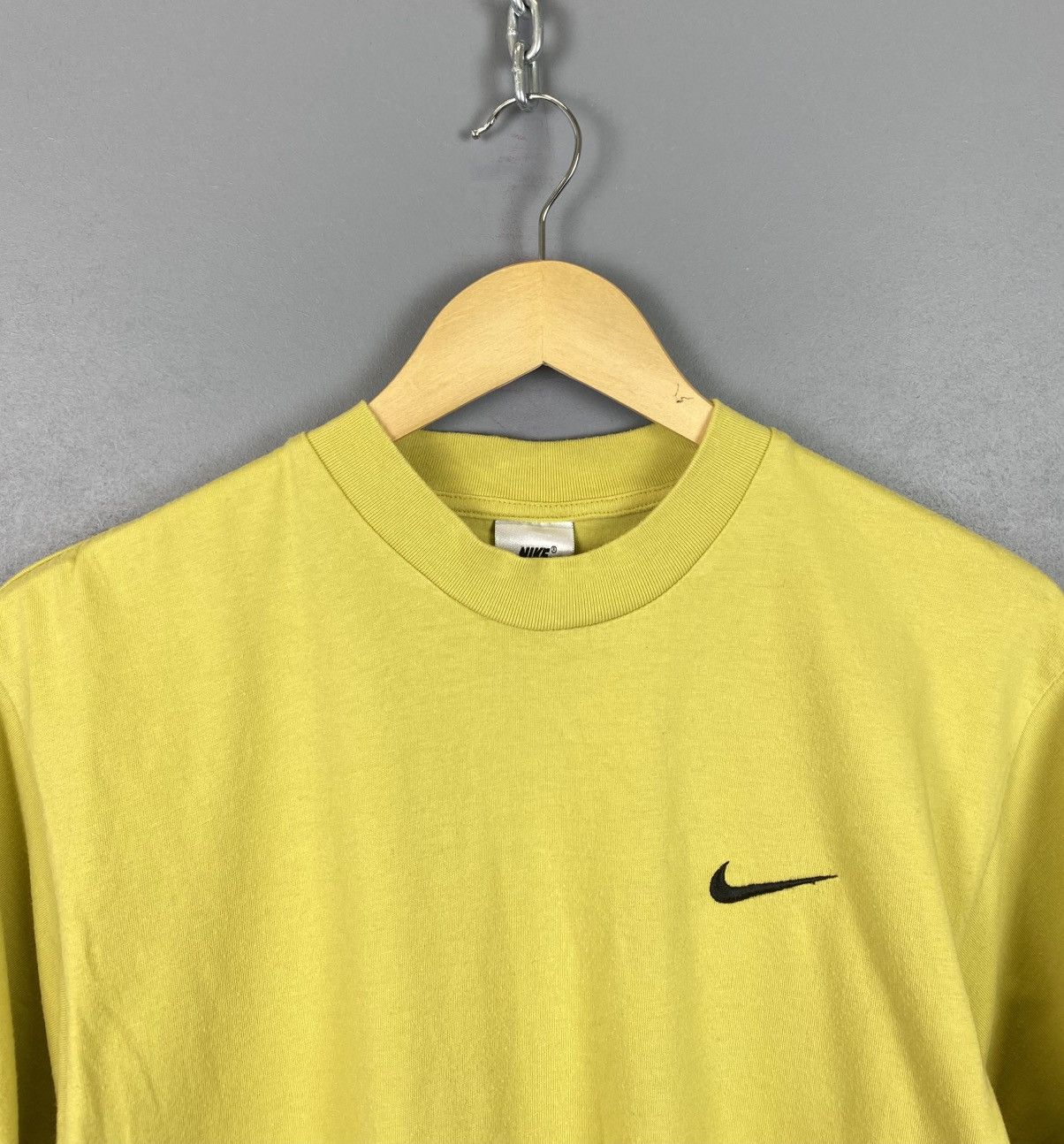 Vintage Vintage Nike T-Shirt Swoosh Logo Yellow Short Sleeve Men’s Size US S / EU 44-46 / 1 - 2 Thumbnail
