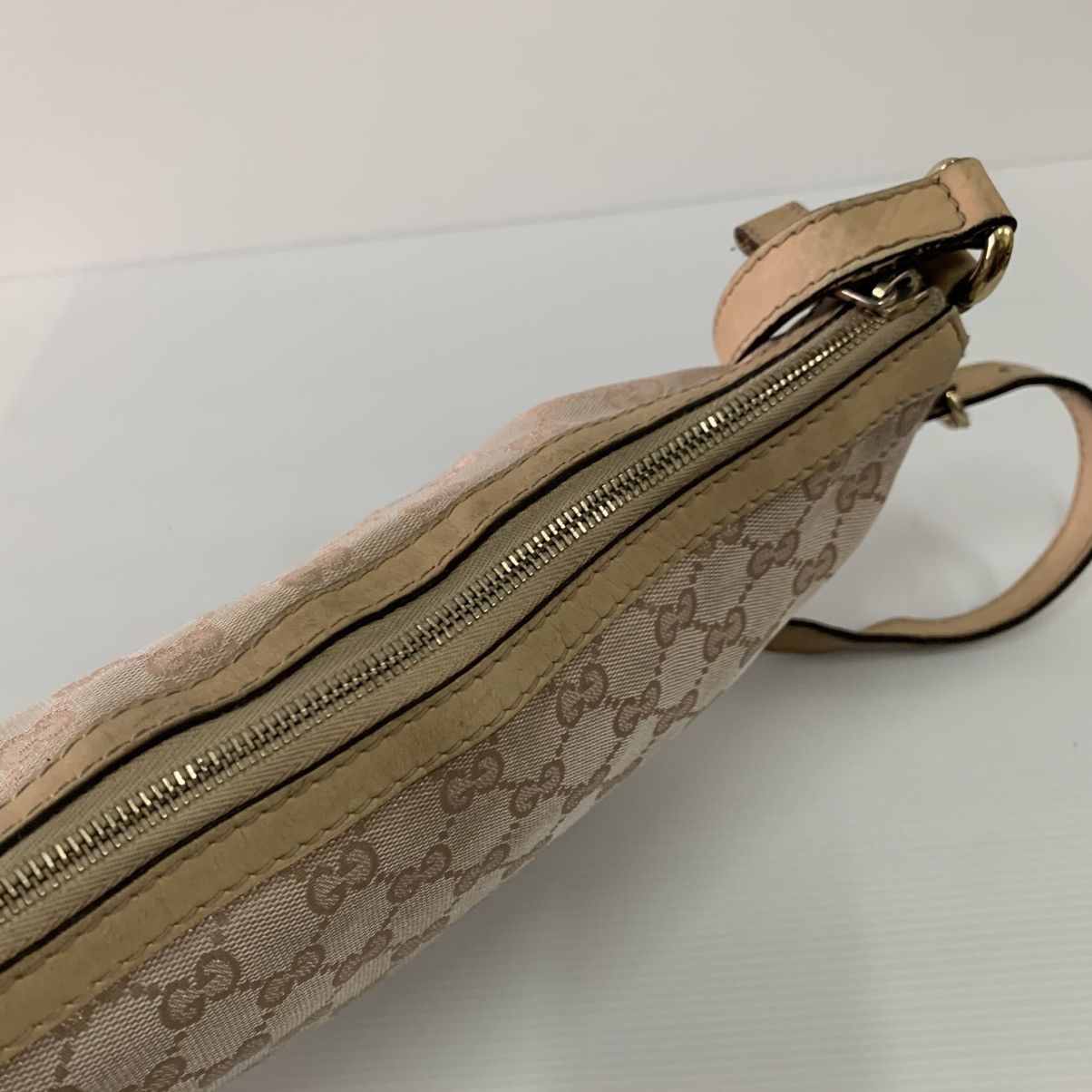 Gucci Gucci Monogram Shoulder Bag Size ONE SIZE - 4 Thumbnail