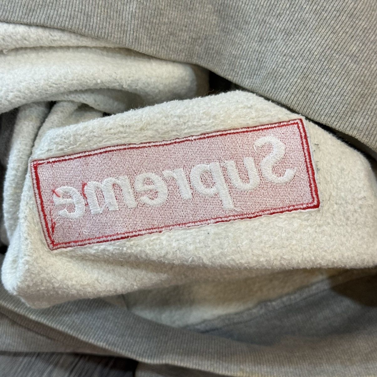 Supreme Vintage Supreme Box Logo Grey On Red 2000 Rare 💥 Size US XL / EU 56 / 4 - 4 Thumbnail