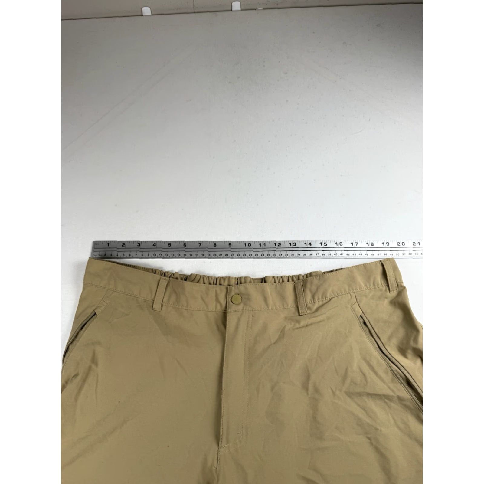 Vintage Columbia Cargo Shorts Hiking Flat Front Beige 42 Regular Men Size 42 Beige Tan Khaki Crew? Size US 42 / EU 58 - 5 Thumbnail