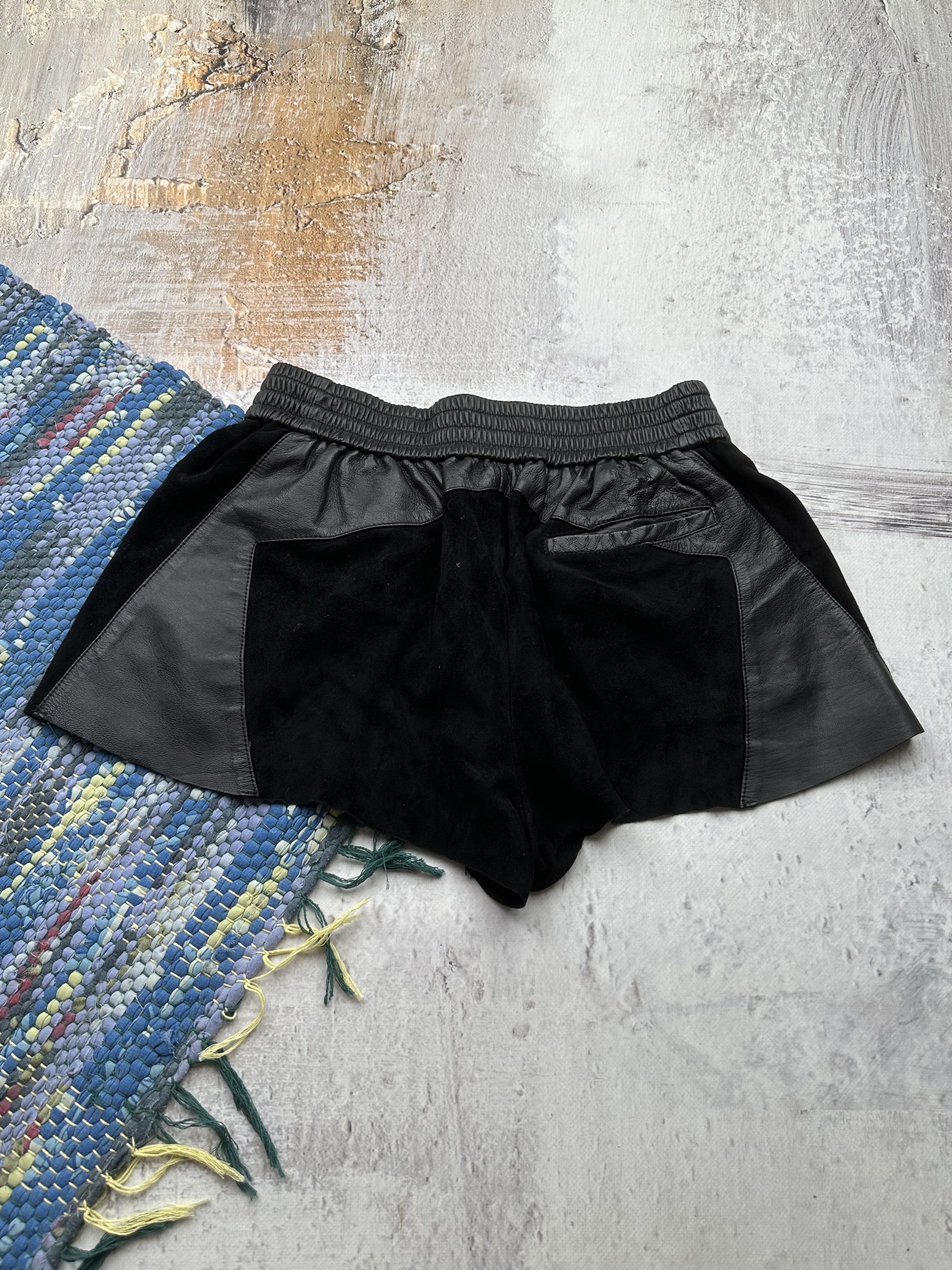 Genuine Leather Vintage Suede Leather Mini Shorts A520(188) Size 27" / US 4 / IT 40 - 4 Thumbnail