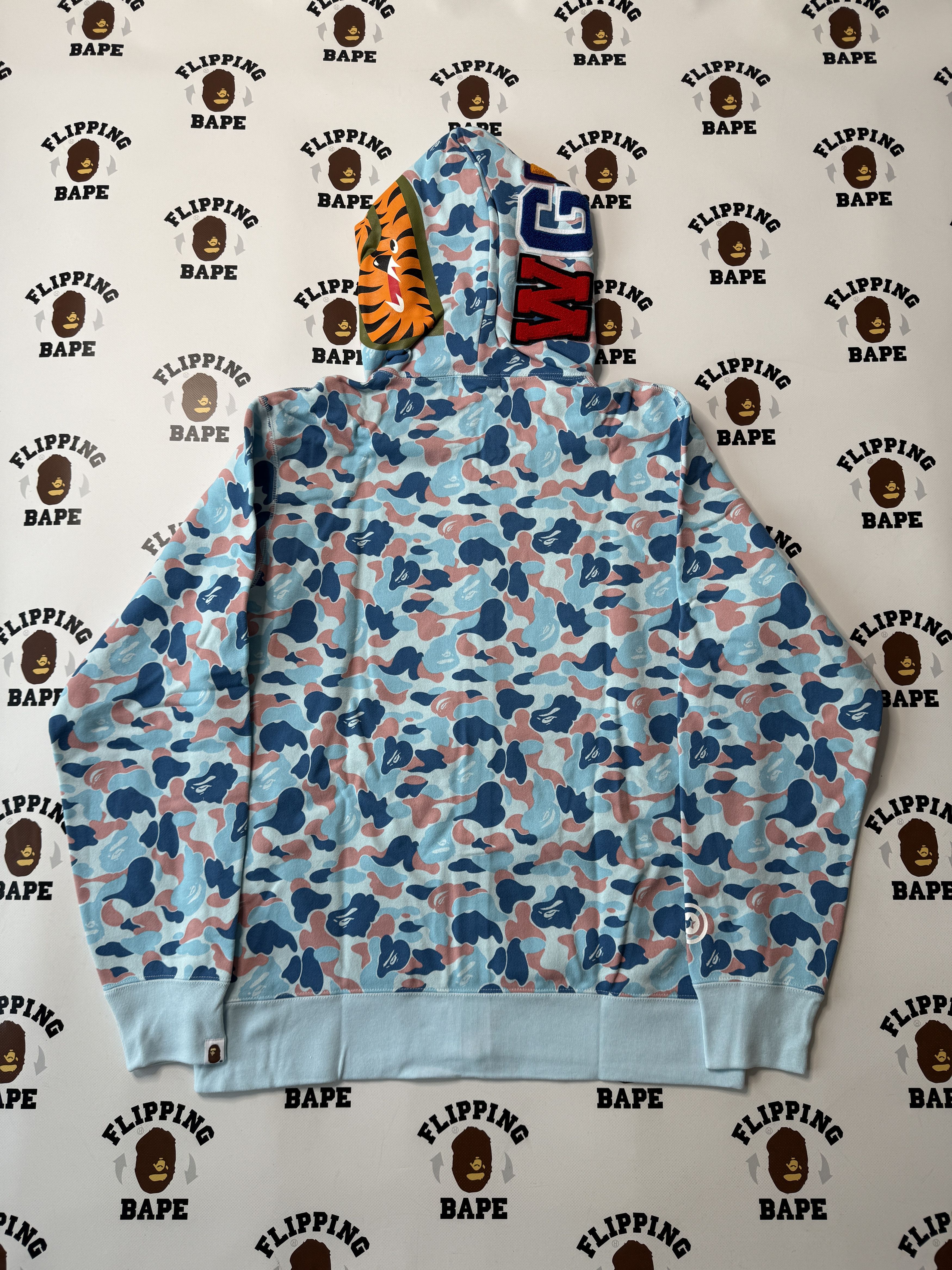 Bape BAPE STORE HANGZHOU SHARK FULL ZIP HOODIE (2025) Size US XL / EU 56 / 4 - 2 Thumbnail