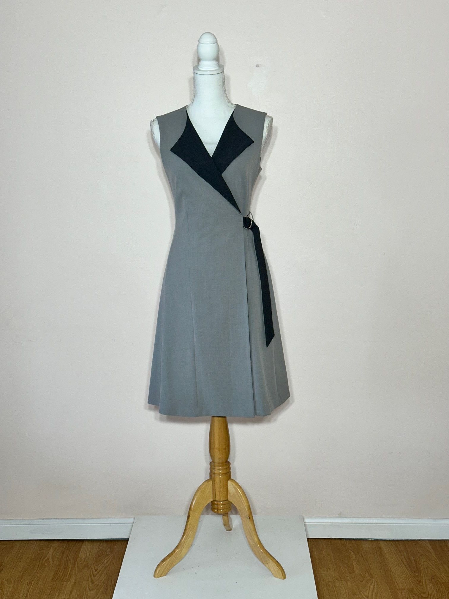 Calvin Klein Gray Wrap Coat Dress Size 8 Size M / US 6-8 / IT 42-44 - 1 Thumbnail