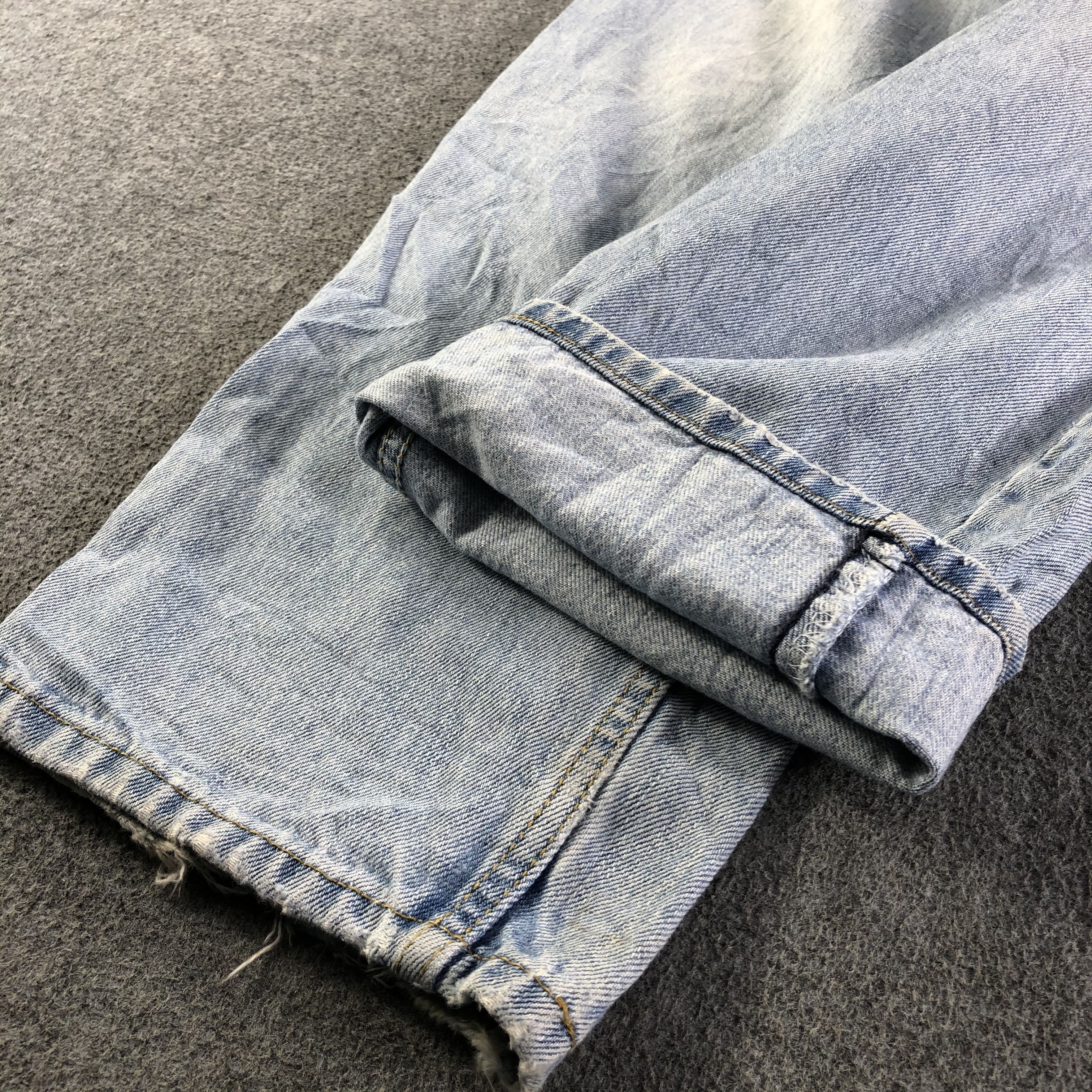 Levi's Vintage Light Wash Levis 560 Jeans-J4114 Size US 35 - 7 Thumbnail