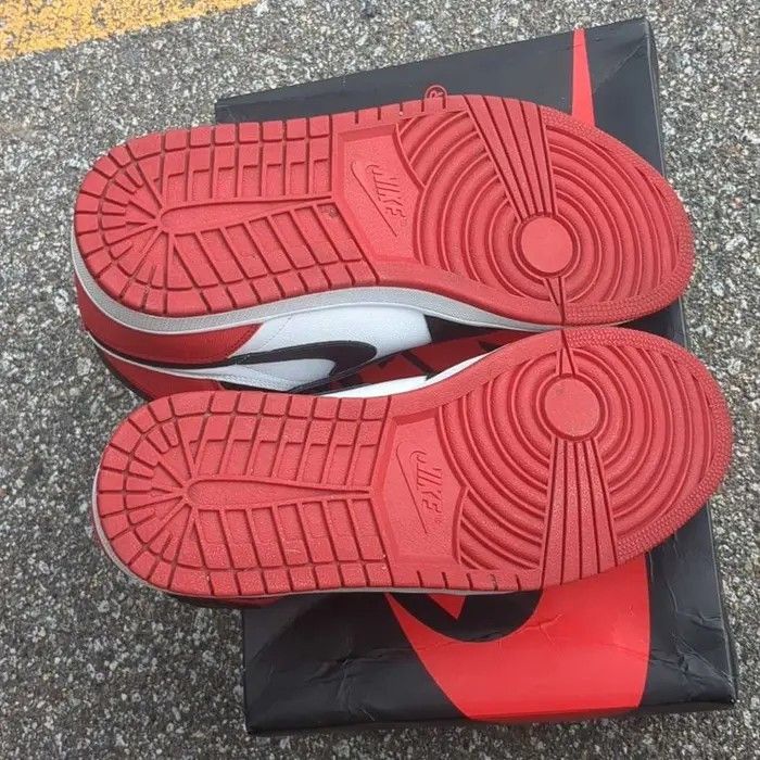 Jordan Brand Jordan 1 Retro High Satin Black Toe CD0461016 Size 11 Women Size US 9.5 / EU 42-43 - 5 Thumbnail