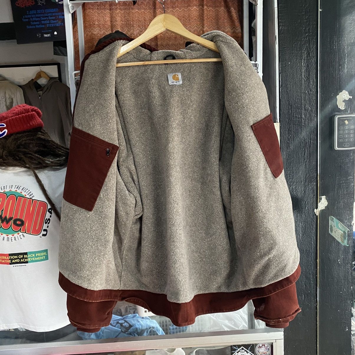 Carhartt Vintage Carhartt J141 Sherpa Lined Hooded Jacket Maroon Size US XXL / EU 58 / 5 - 3 Thumbnail