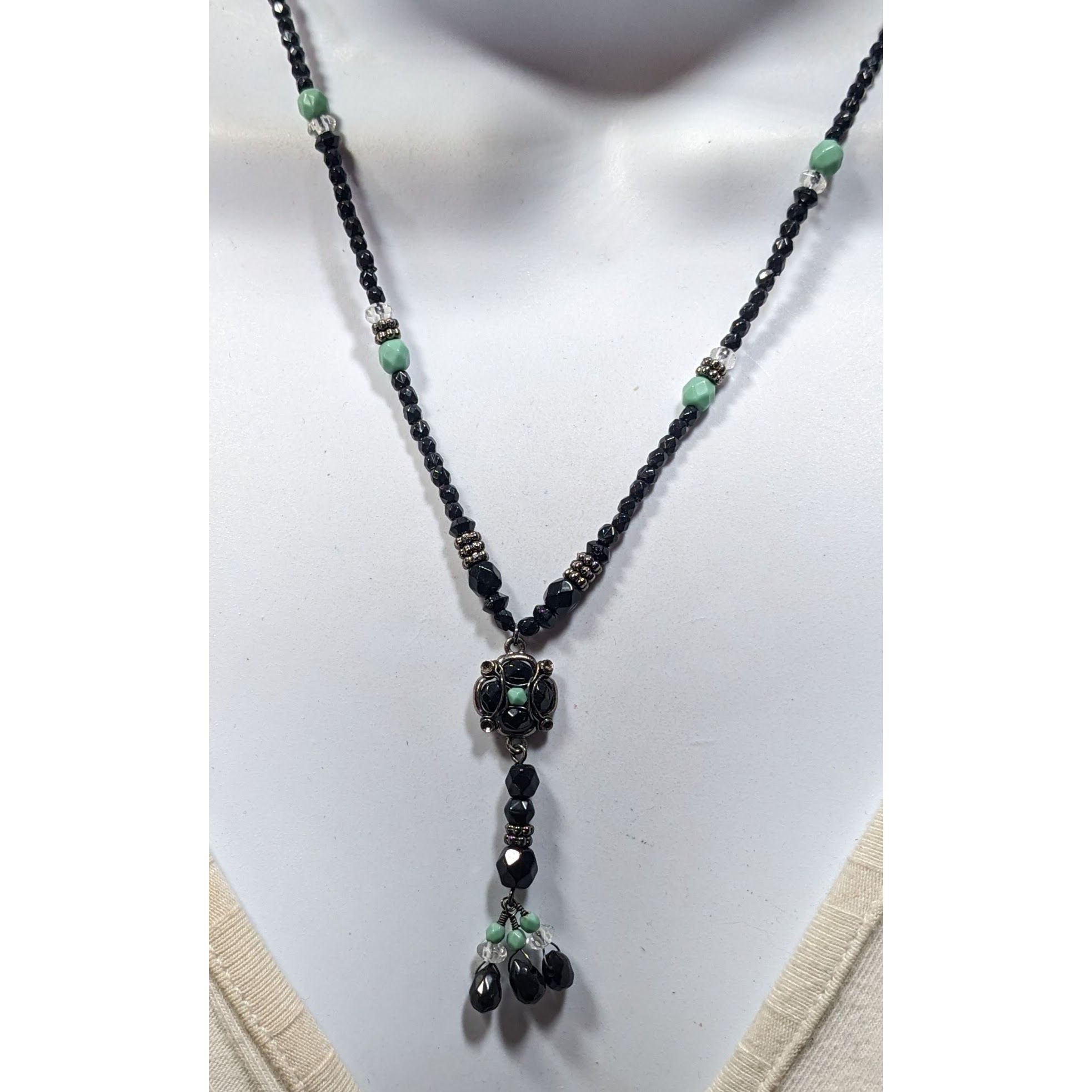 Liz Claiborne Liz Claiborne Bohemian Black And Blue Beaded Necklace Size ONE SIZE - 2 Thumbnail
