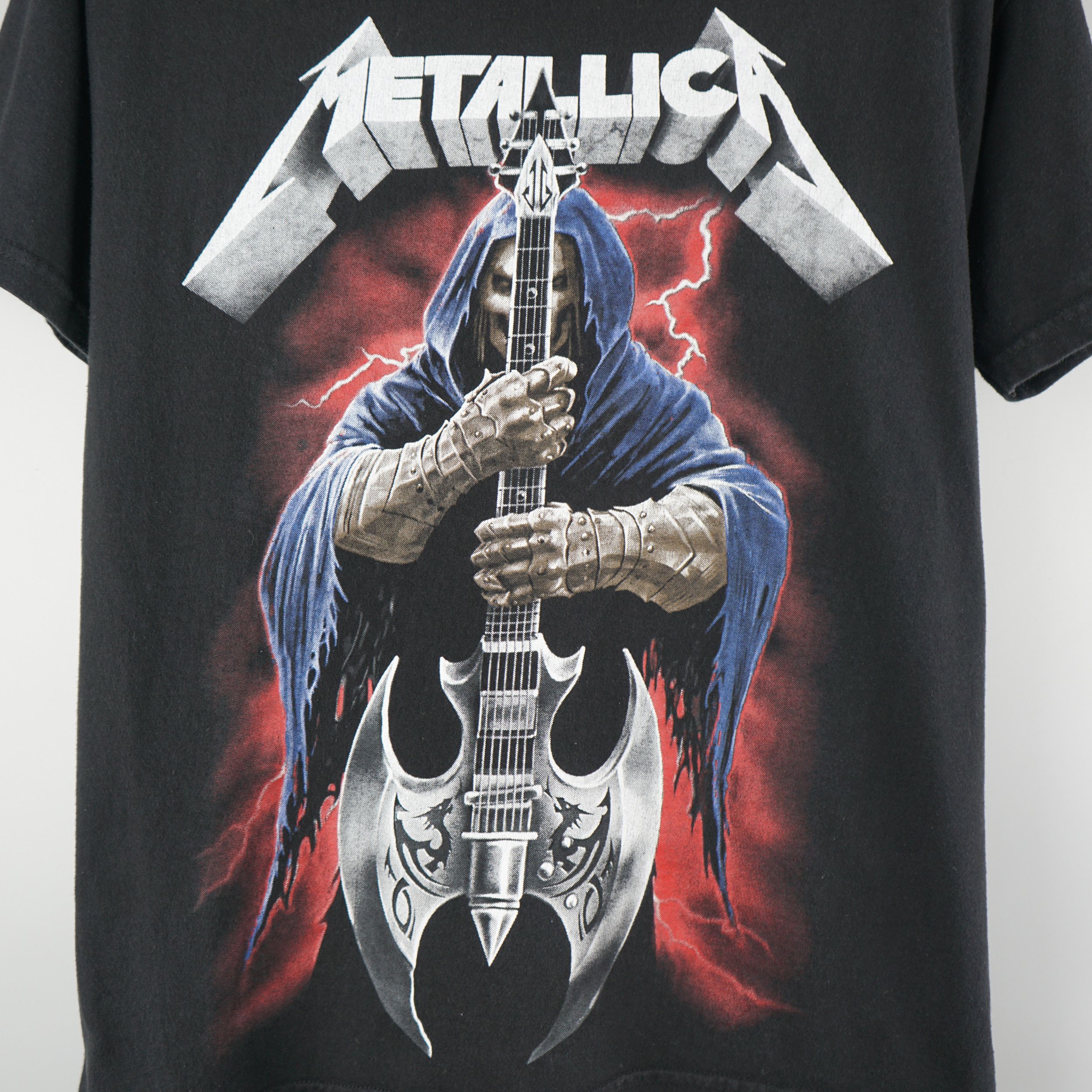 Band Tees × Vintage Vintage 1990s Metallica Guitar T-Shirt Size US M / EU 48-50 / 2 - 2 Thumbnail
