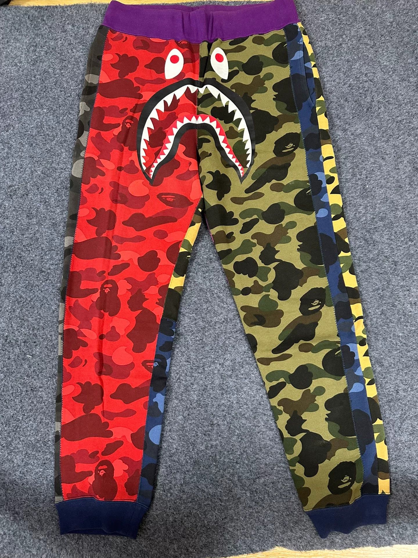Bape Bape Multi Shark Pants Casual Designer Size US 34 / EU 50 - 1 Thumbnail