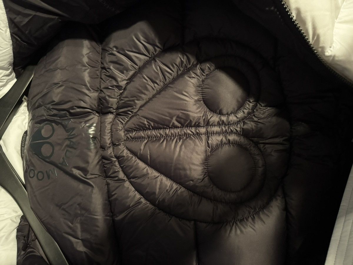Moose Knuckles Men’s Moose Knuckles Puffer Vest, With Detachable Hood Size US L / EU 52-54 / 3 - 3 Thumbnail