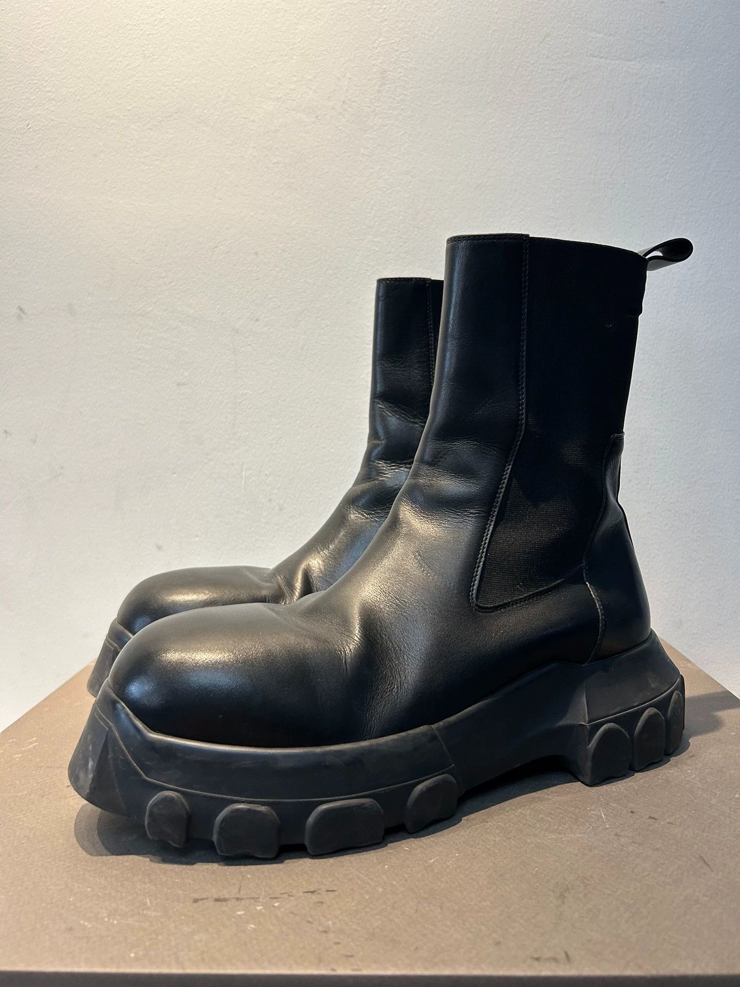 Rick Owens Rick Owens Chelsea boots with octopus sole Size US 8 / EU 41 - 4 Thumbnail