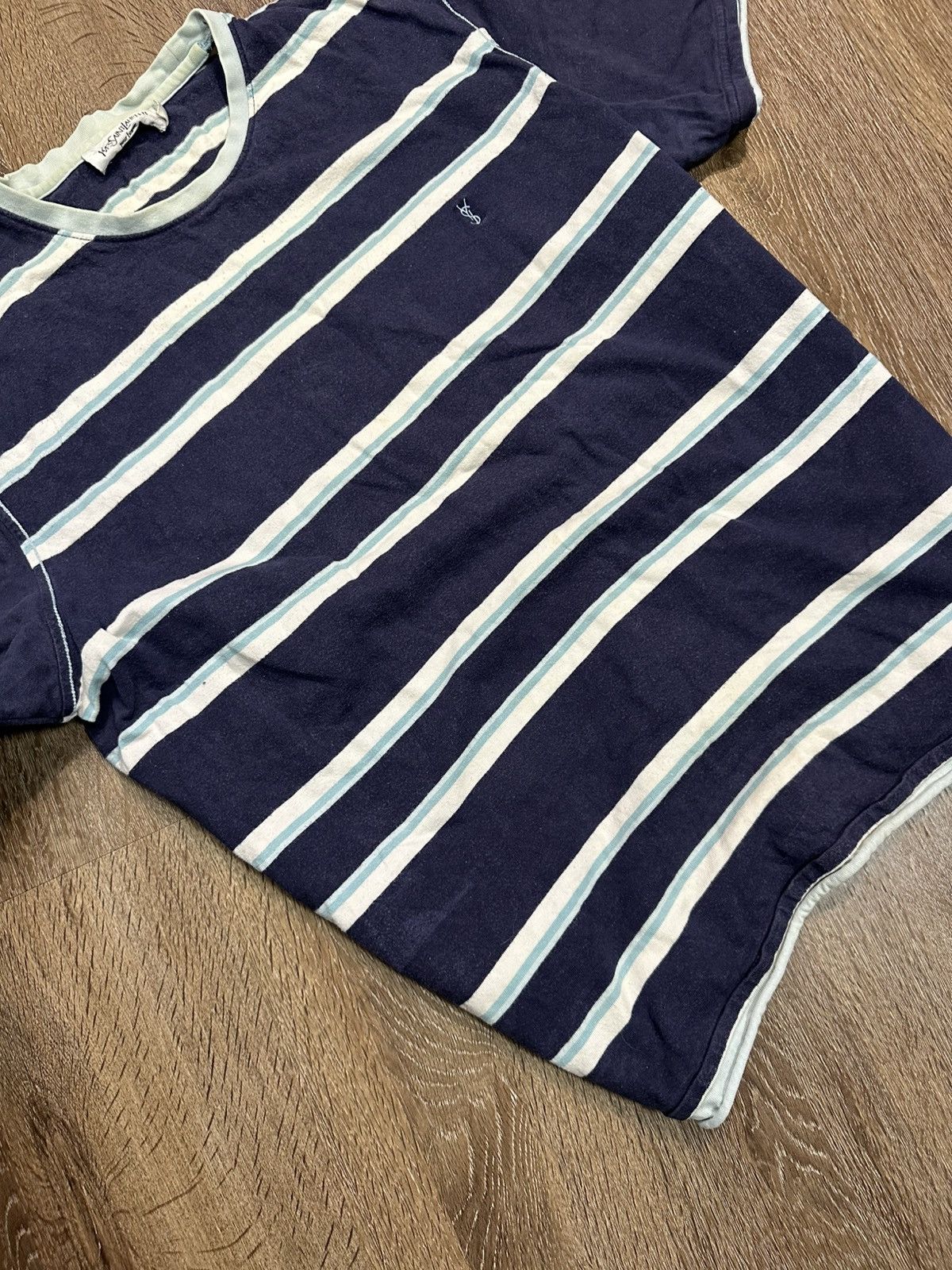 Yves Saint Laurent Yves Saint Laurent Vintage T-Shirt Small Logo Size US L / EU 52-54 / 3 - 6 Thumbnail