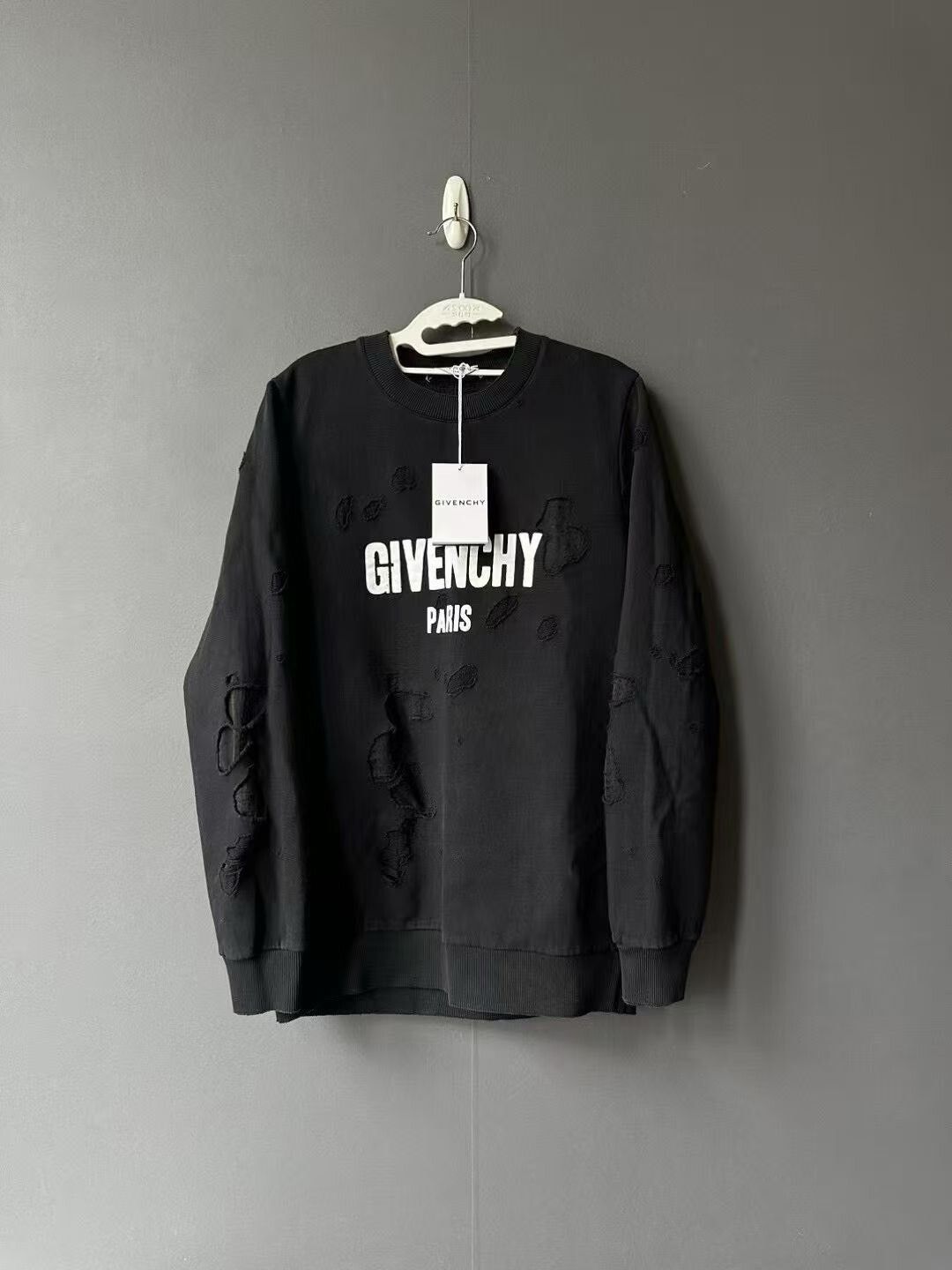 Givenchy Givenchy Black Large Hole Sweatshirt Size US S / EU 44-46 / 1 - 1 Thumbnail
