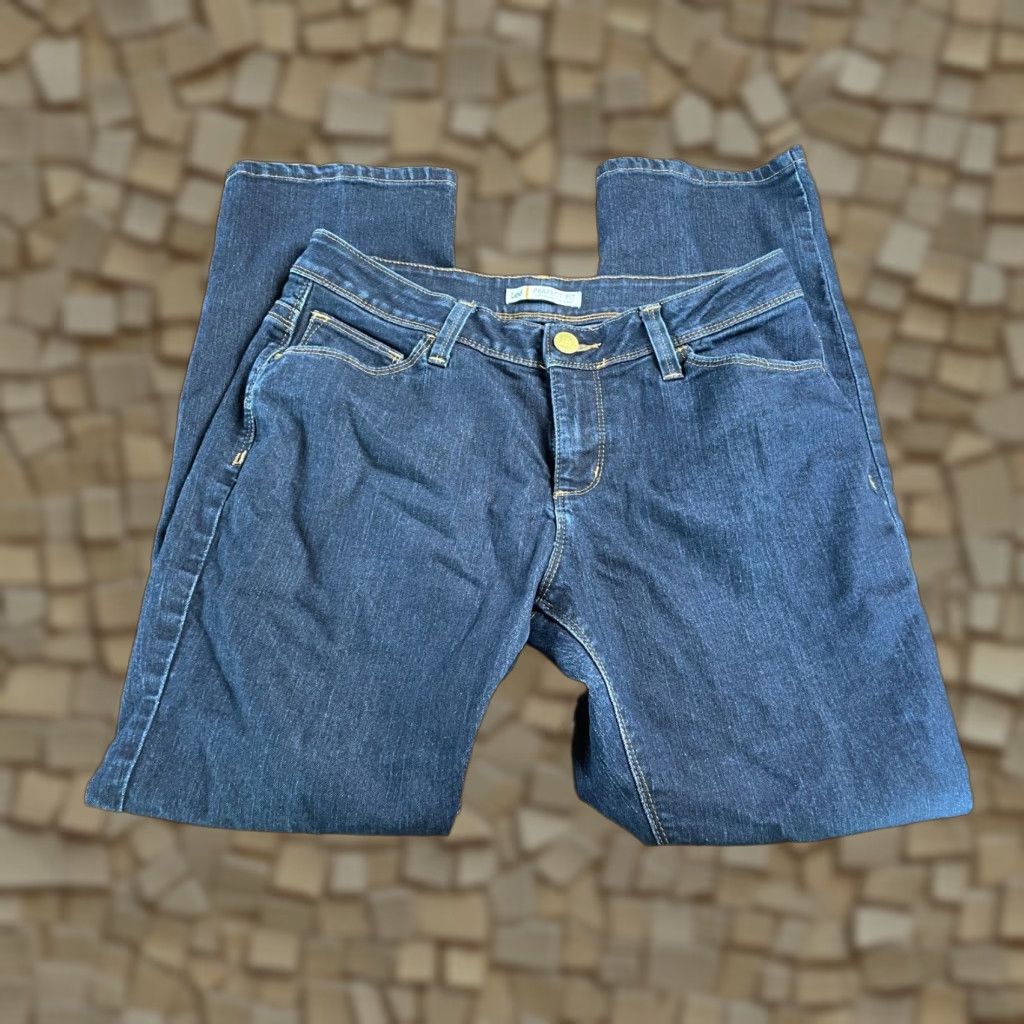 Lee VINTAGE? No. LeeJeans Women's Size 32 Blue Denim Straight Leg Jeans 32 Regular Inseam 29 Mid Waist Dark Wash Pockets Size 24" / US 00 / IT 34 - 1 Thumbnail