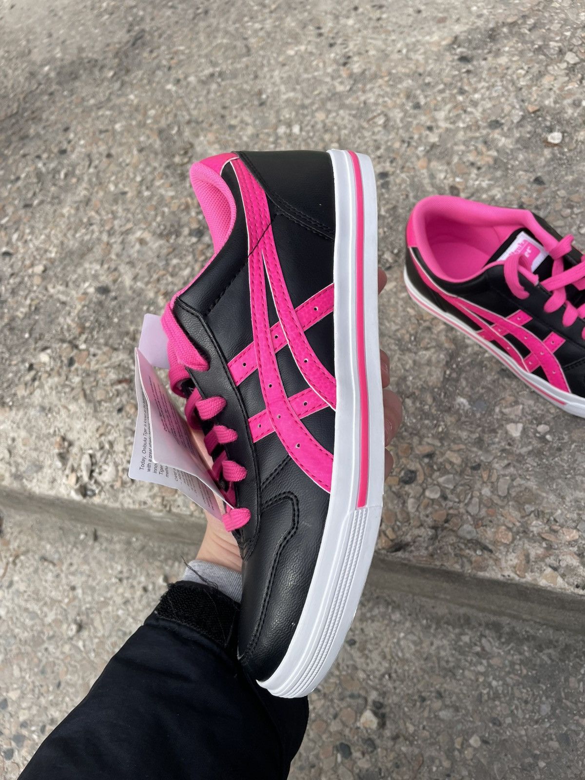 Asics NWB Asics Onitsuka Tiger Black Pink Sneakers EU 39 US 6 Size US 6 / IT 36 - 16 Thumbnail
