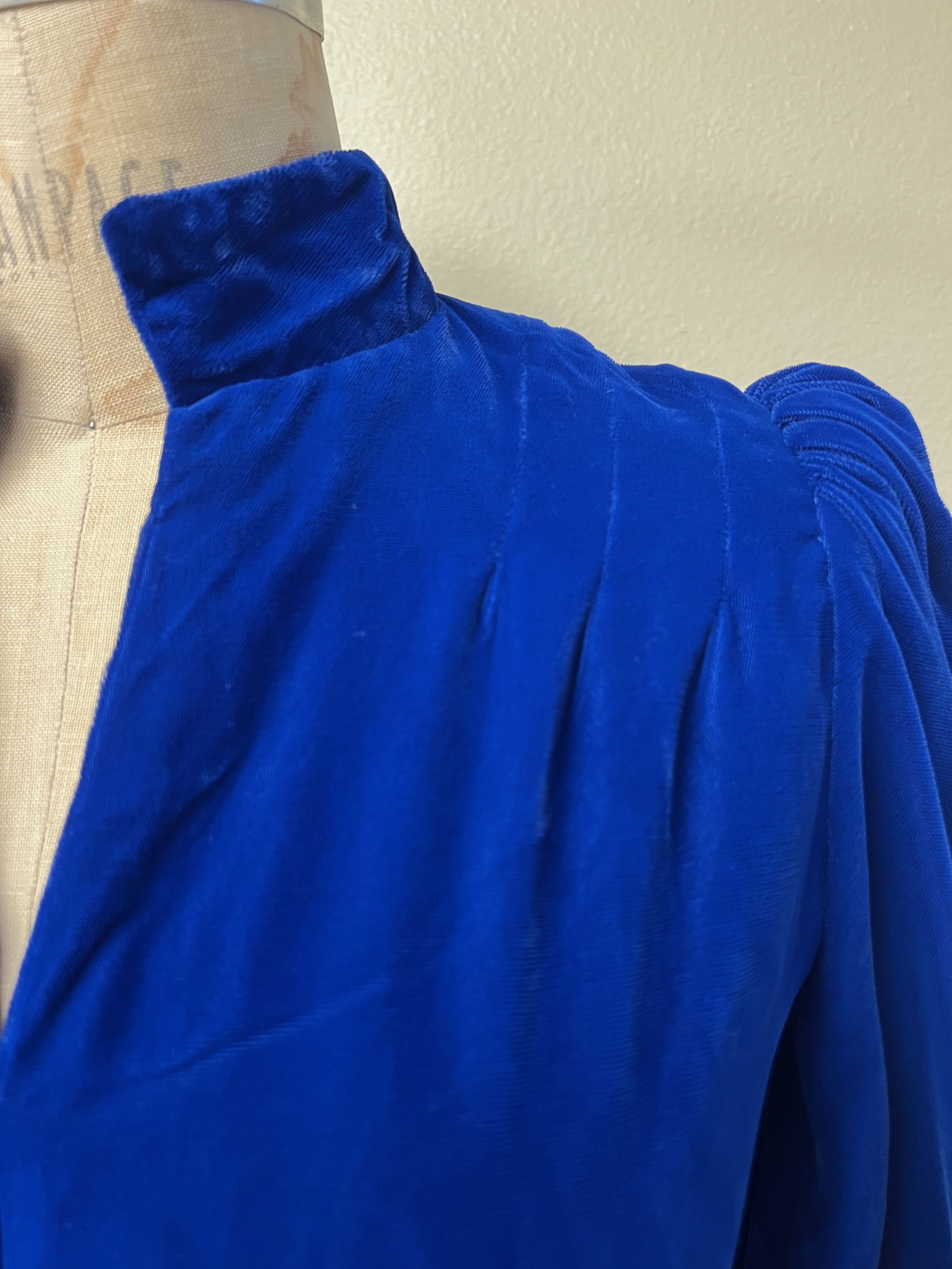 Handmade EUC Vintage 60s 70s Velvet Stand Collar Blue Maxi Dress Size S / US 4 / IT 40 - 3 Thumbnail
