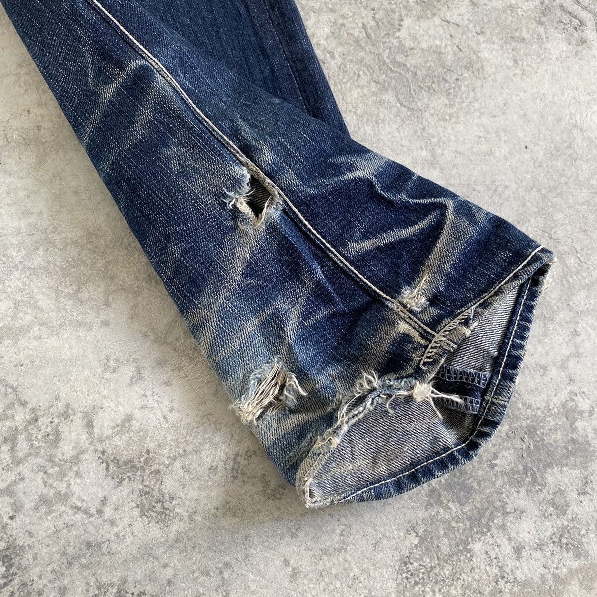 Japanese Brand 2000’s No ID Japan Faded Honeycomb Jeans Slim Fit Size US 31 - 10 Thumbnail