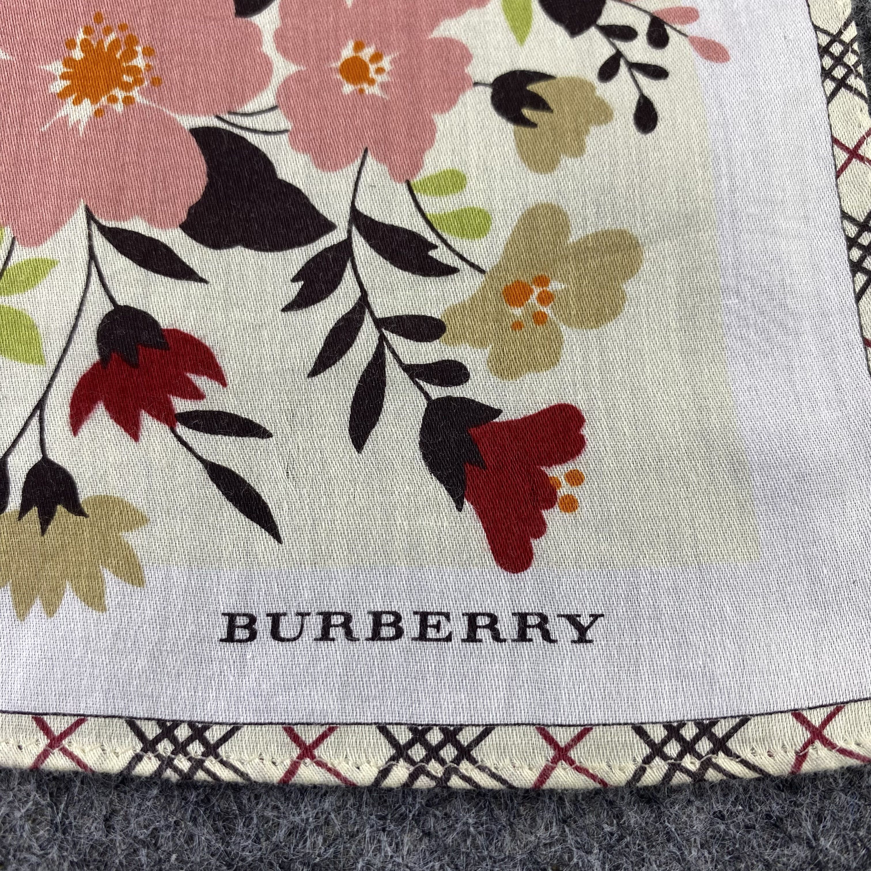 Burberry Burberry Handkerchief / Bandana / Neckerchief-B1184 Size ONE SIZE - 5 Thumbnail