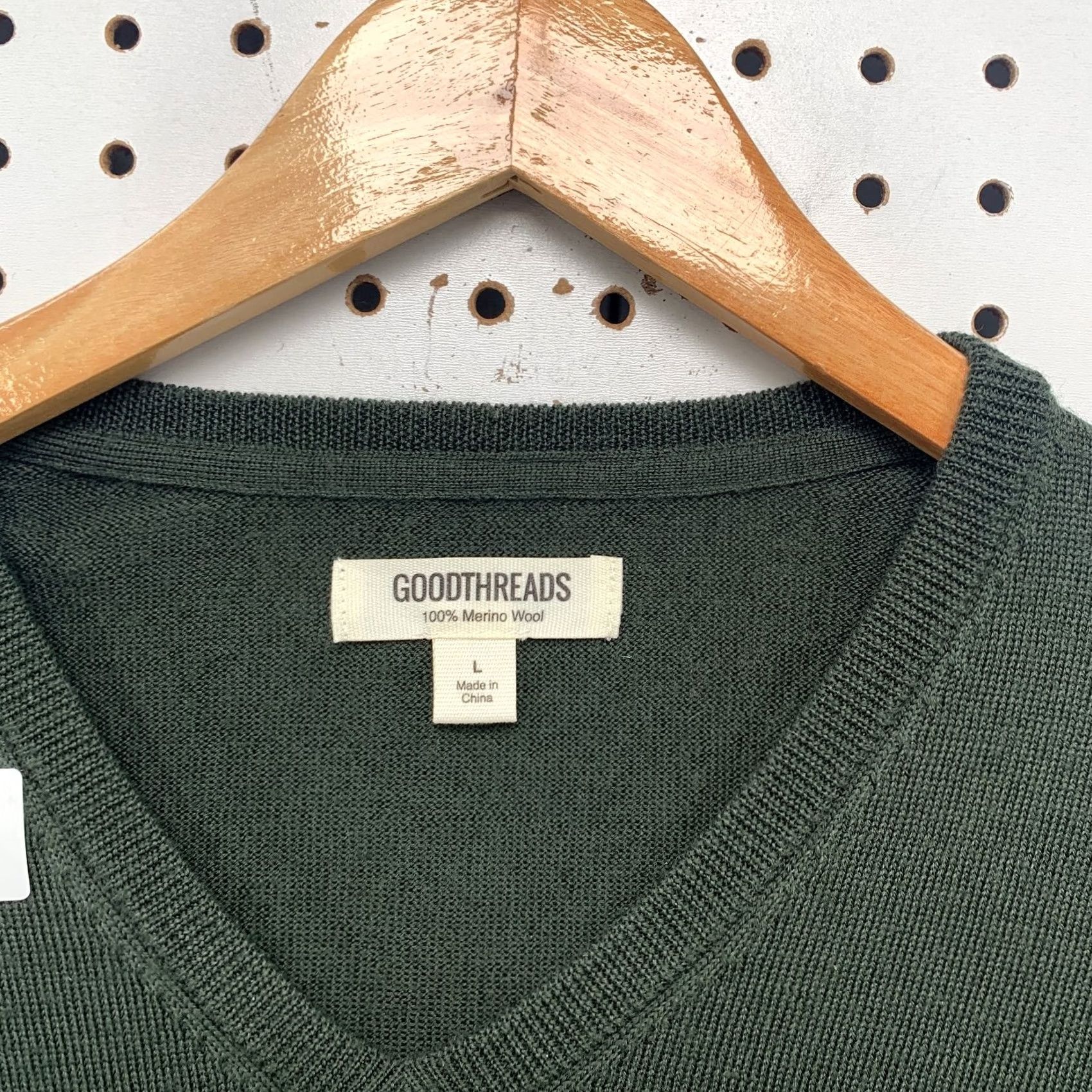 Vintage Goodthreads Merino Wool Sweater Men Large Green V-Neck Preppy Business Work Shirt Size US L / EU 52-54 / 3 - 3 Thumbnail