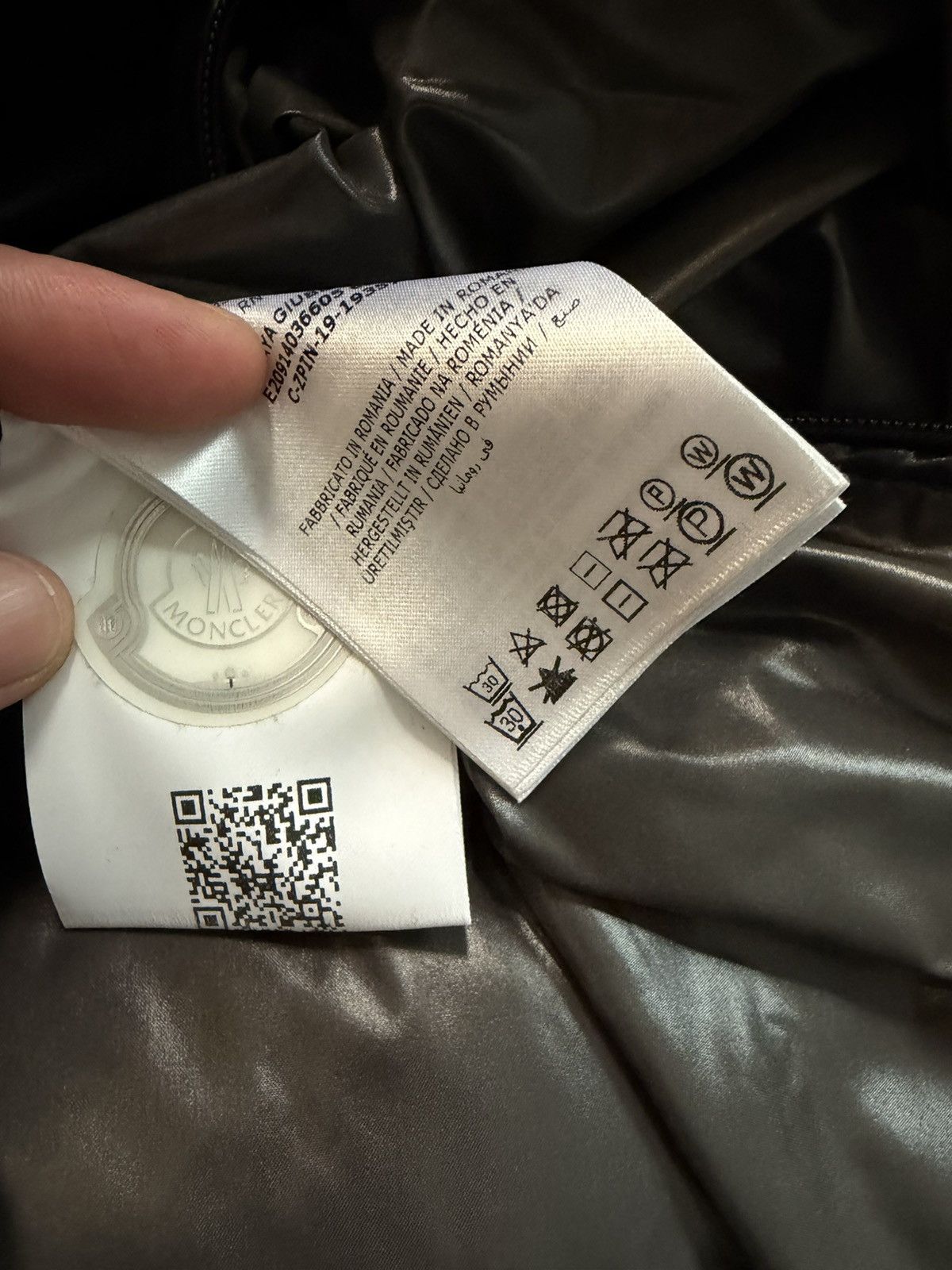 Moncler Moncler Men’s Maya short down puffer jacket size 1/S Size US S / EU 44-46 / 1 - 10 Thumbnail
