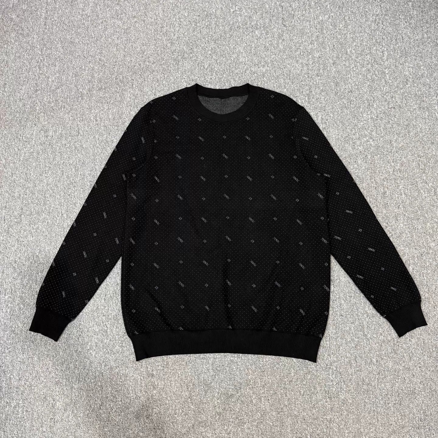 Fendi Fendi New Full Logo Knit Sweatshirt Size 52 95 New Size US L / EU 52-54 / 3 - 1 Thumbnail