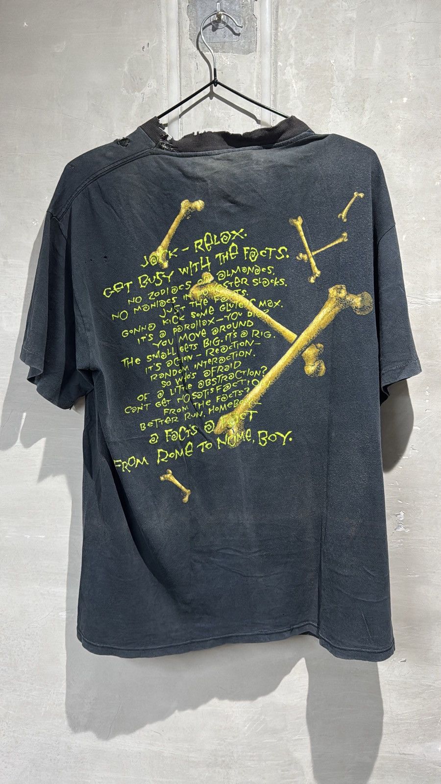 Band Tees Vintage 1991 Band Tee Rush Roll The Bones Heavily Distressed Size US L / EU 52-54 / 3 - 7 Thumbnail