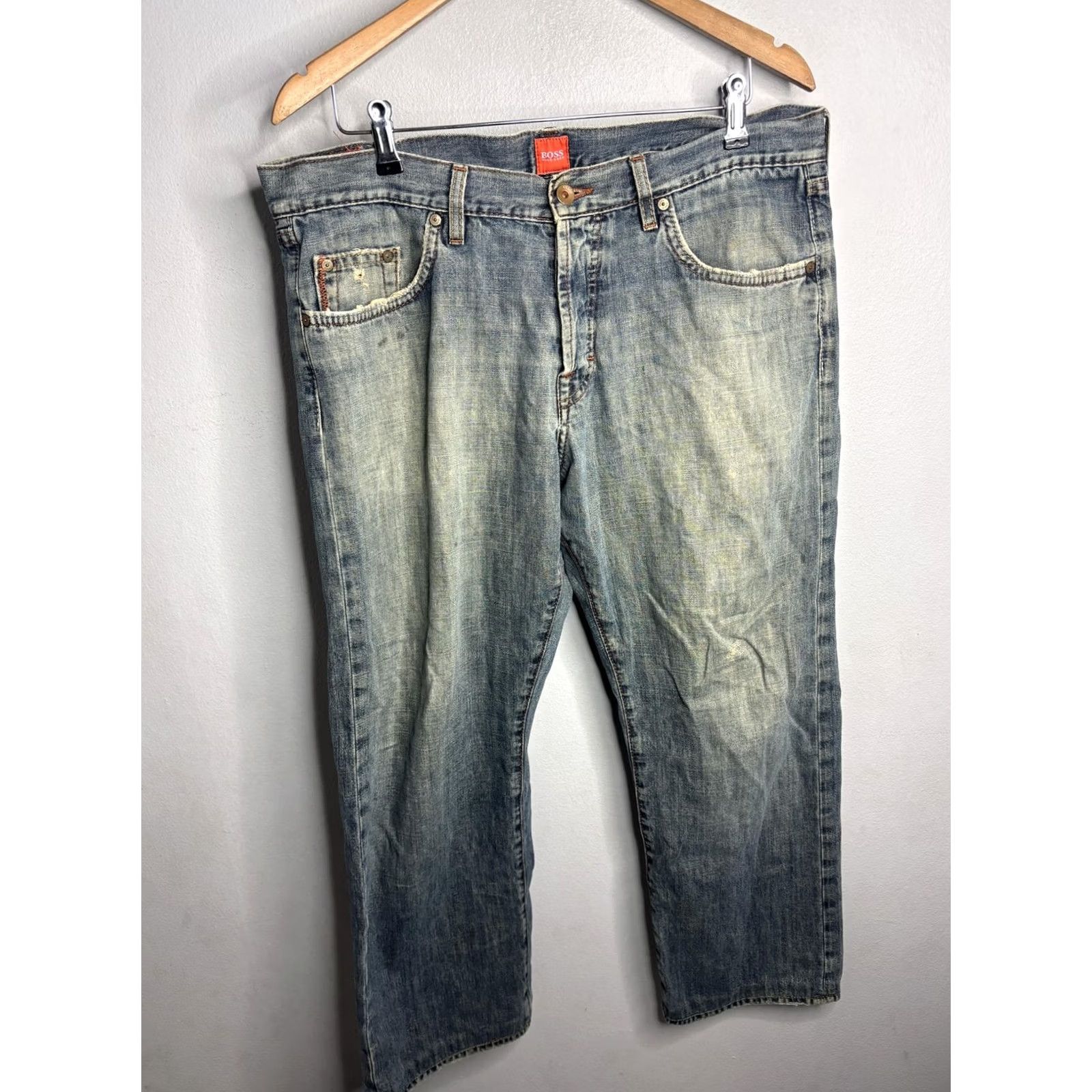 Hugo Boss HUGO BOSS Jeans Mens 36x28 Blue Medium Wash Distressed Straight Denim Pockets belt loops Zip Front Casual Regular Mens BOSS Jeans Size US 36 / EU 52 - 3 Thumbnail