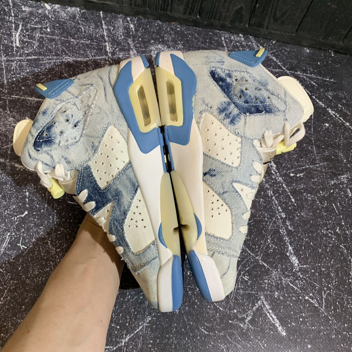 Nike Nike Air Jordan 6 Retro Washed Denim Size 37.5 EU 5 YUS Size US 7.5 / IT 37.5 - 9 Thumbnail