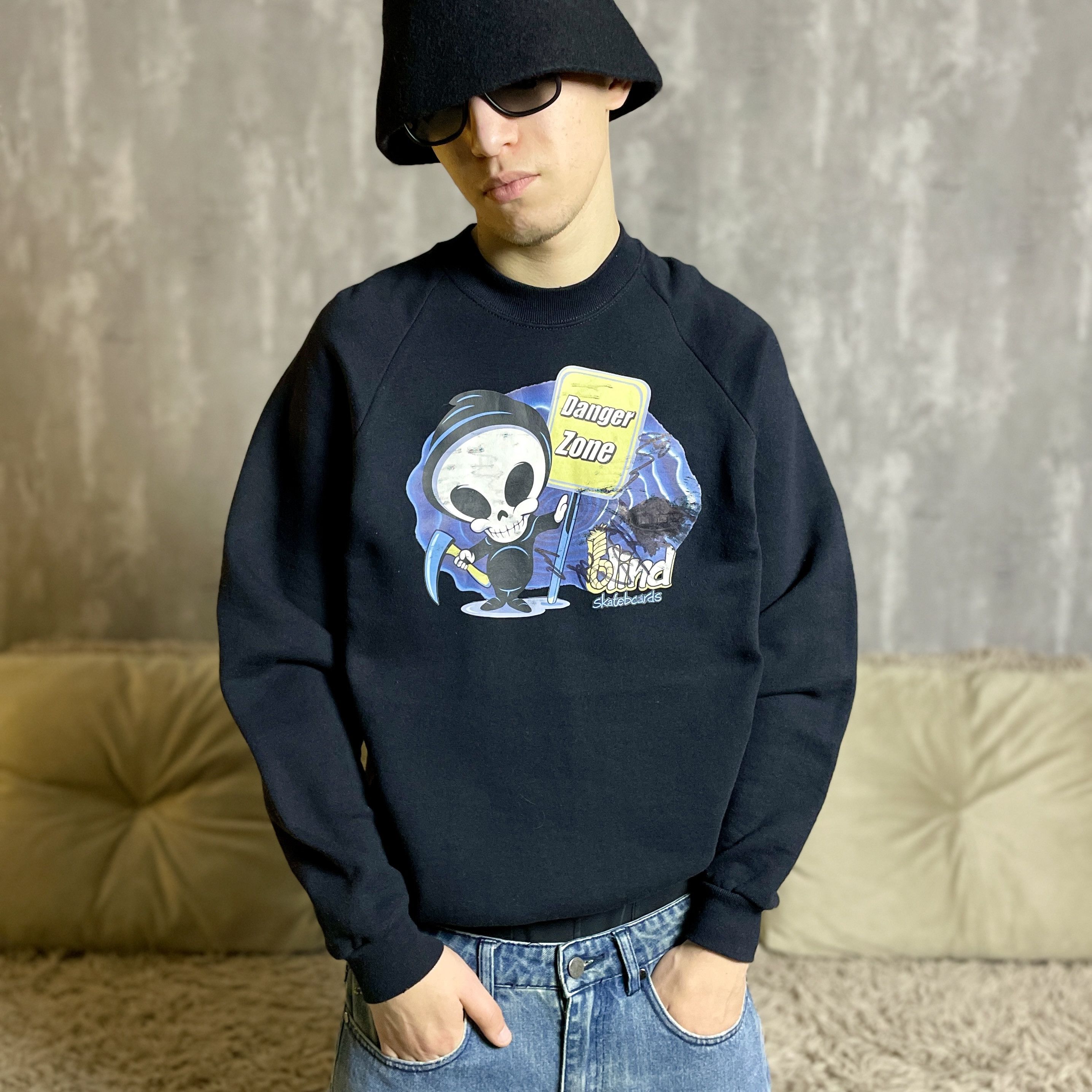 Blind Skateboards ☠️ BLIND Skateboards Vintage Early 2000s Graphic Sweatshirt Size US M / EU 48-50 / 2 - 1 Thumbnail