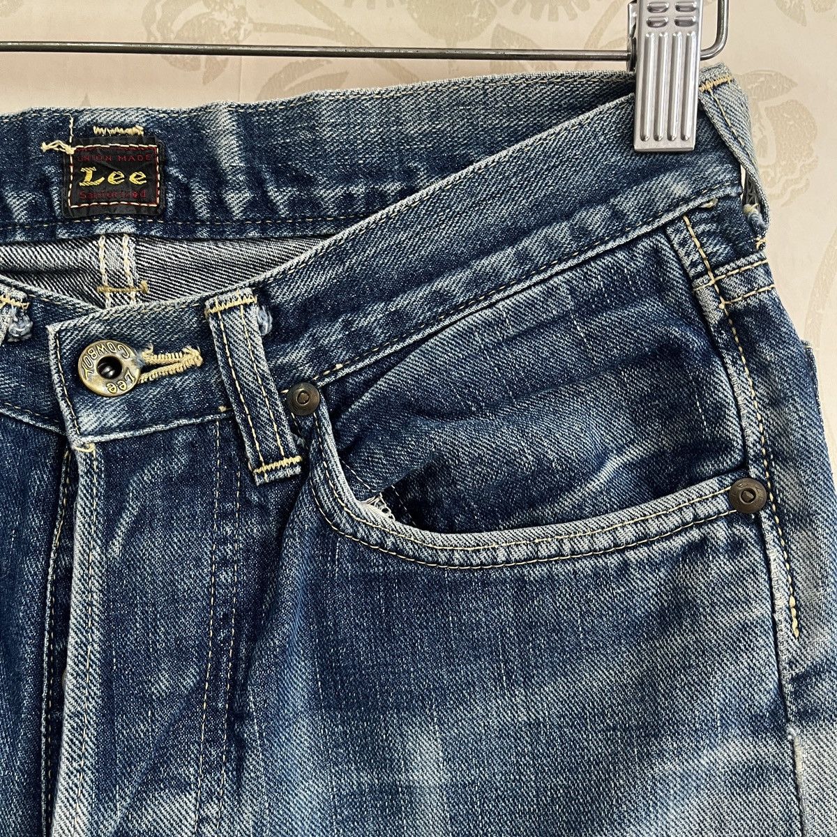 Japanese Brand × Lee × Vintage Vintage 1980s Redline Selvedge Lee Distressed Denim Size 28" / US 6 / IT 42 - 4 Thumbnail