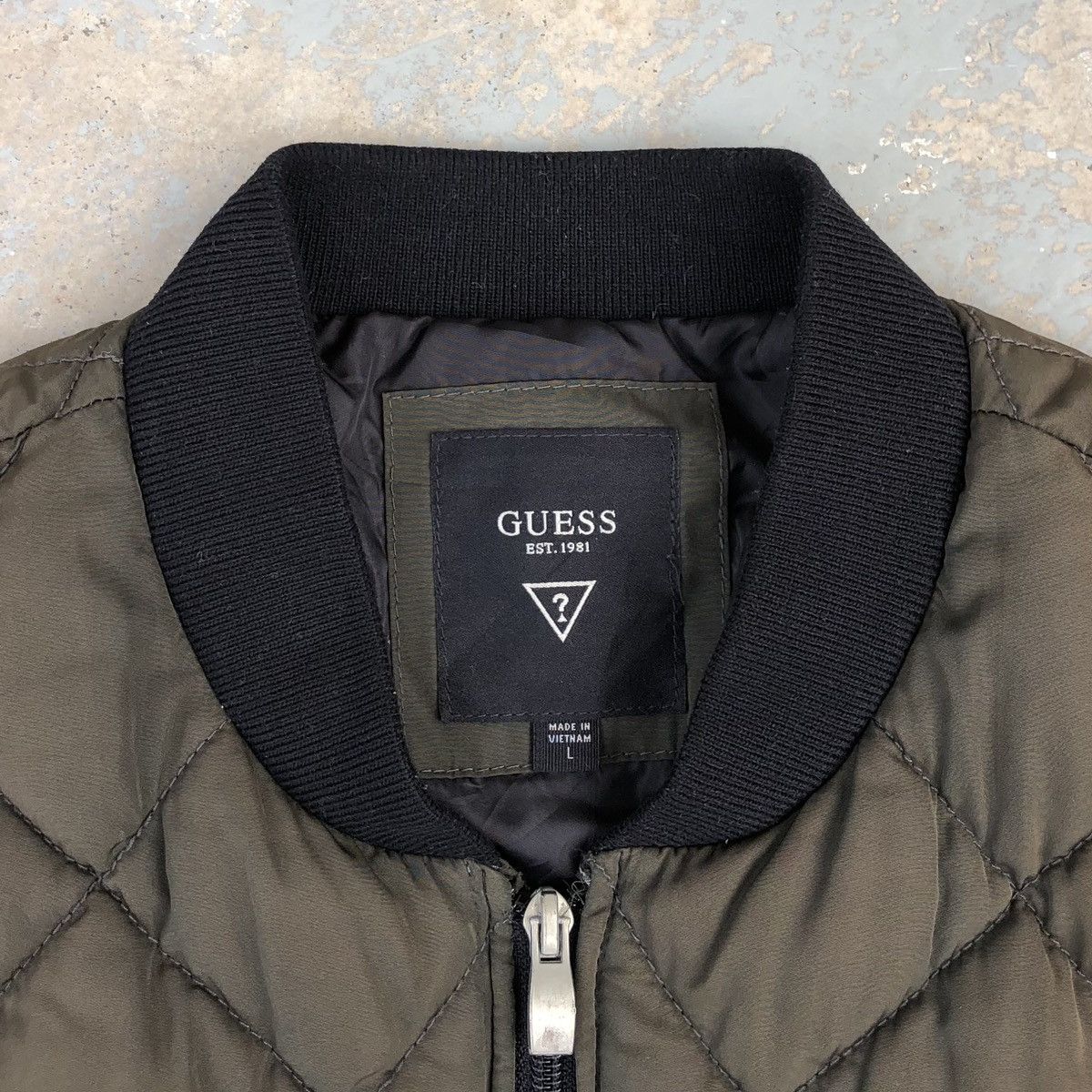 Guess Vintage Guess Est.1981 Sun Faded Quilted Bomber Jacket Size US M / EU 48-50 / 2 - 19 Thumbnail